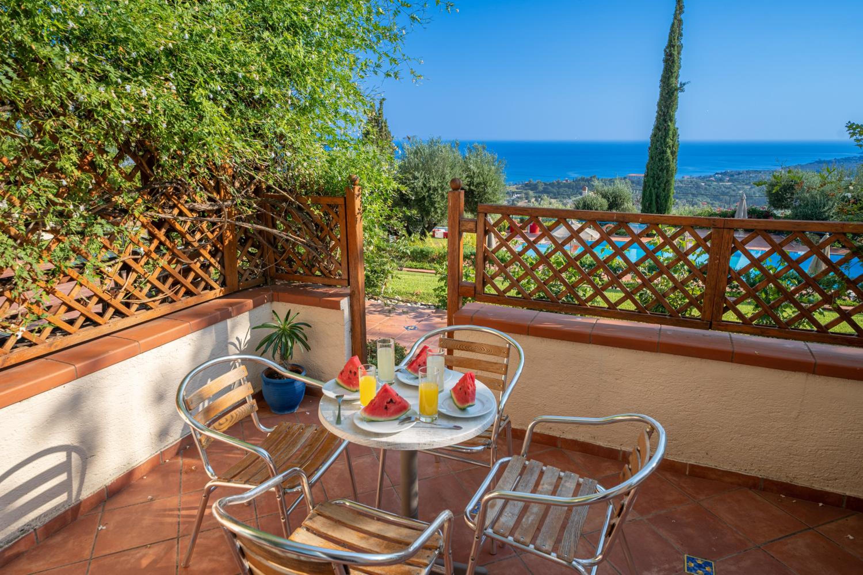 Felix Residence & Lucia Simona Villas