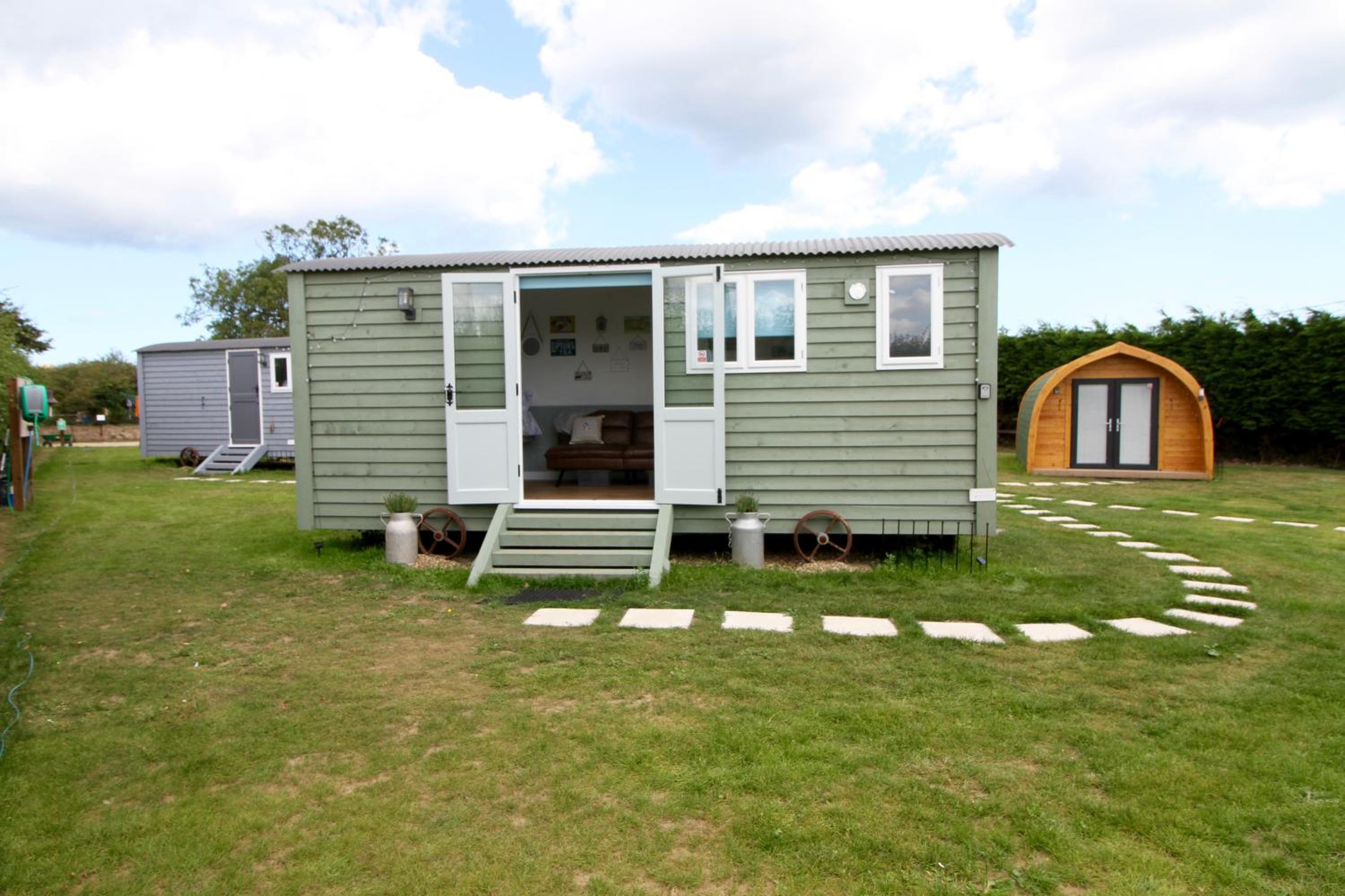 Lanterns Shepherds Huts & Glamping view 3