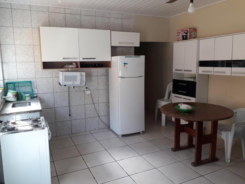 Casa em Condomínio com Wi-Fi - 300m da praia