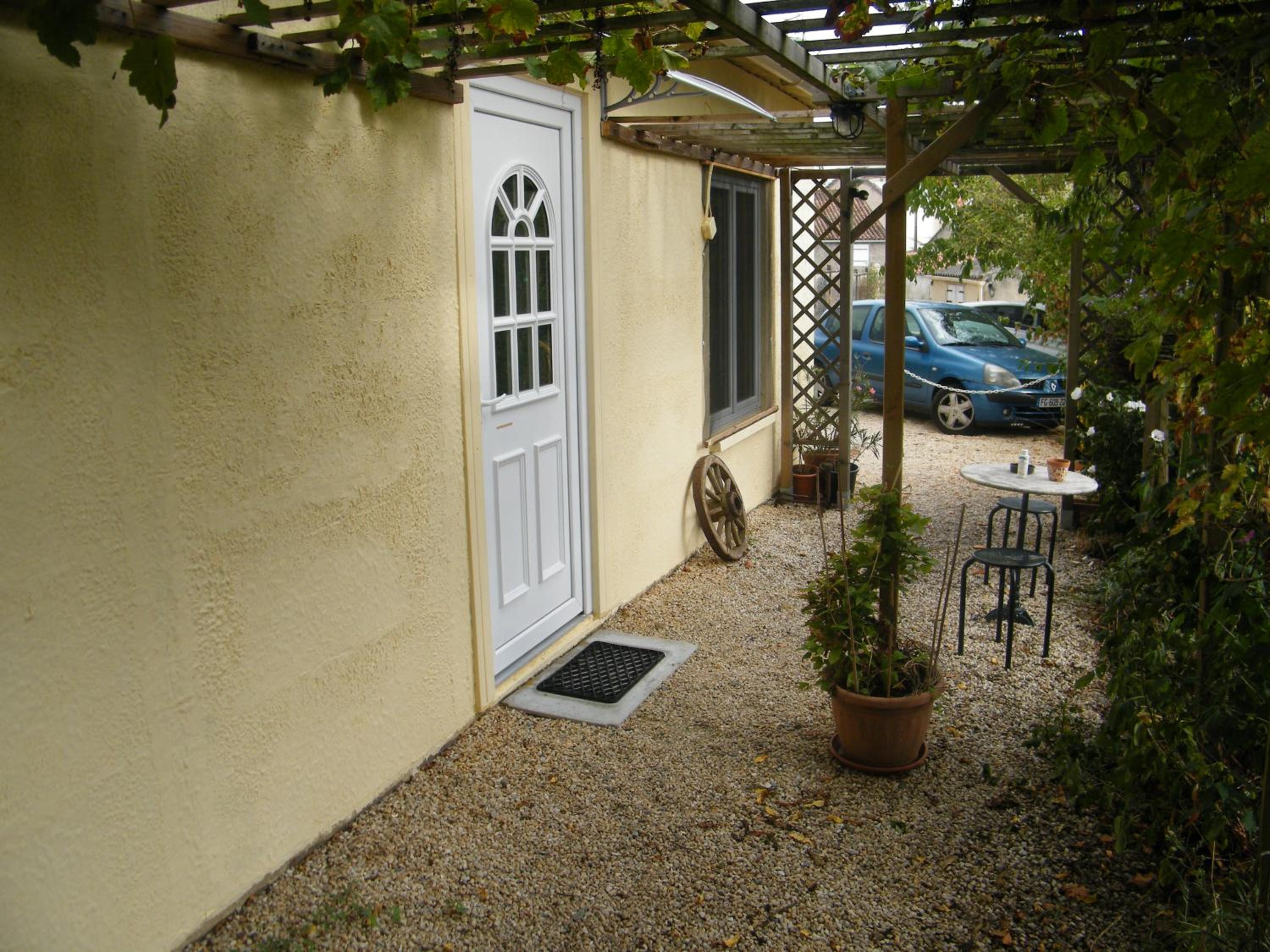 chez vous chez nous