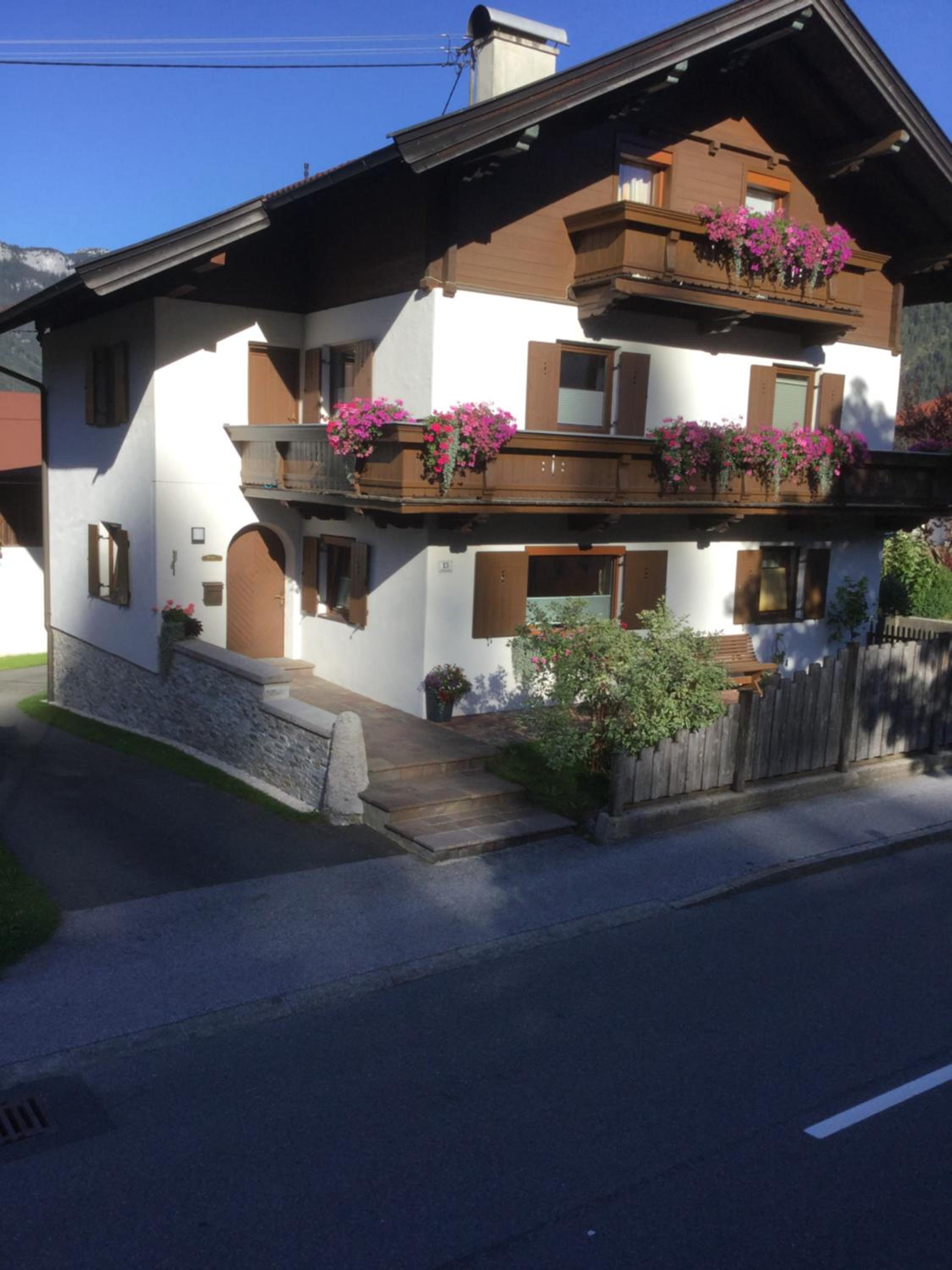 Photo 43
