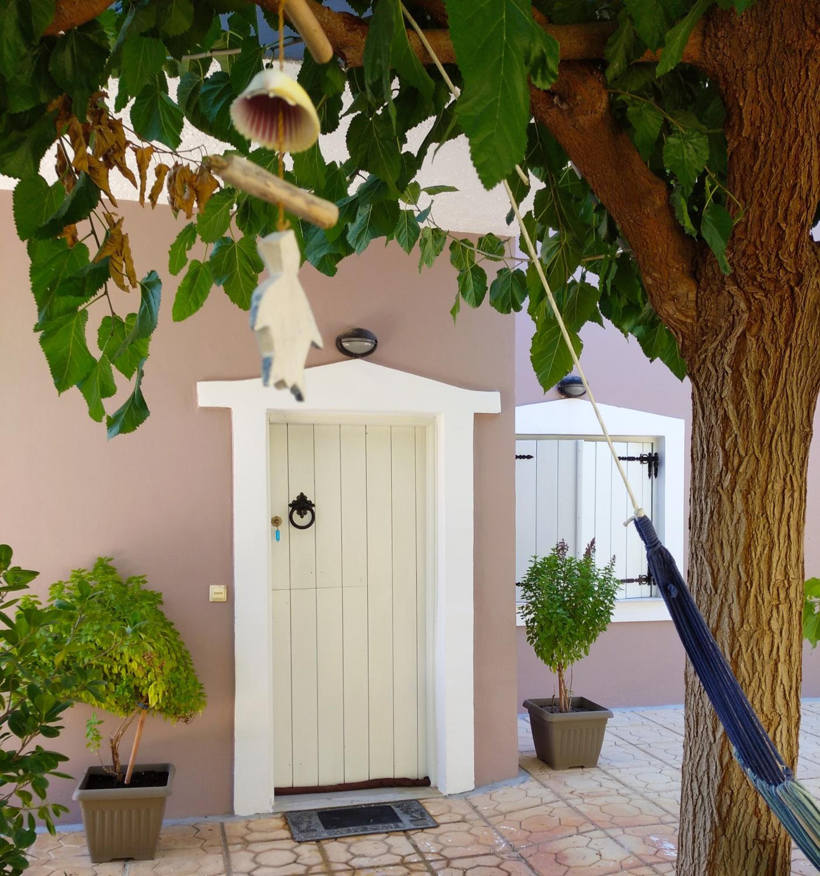 "Villa Kanavos" apts view 2