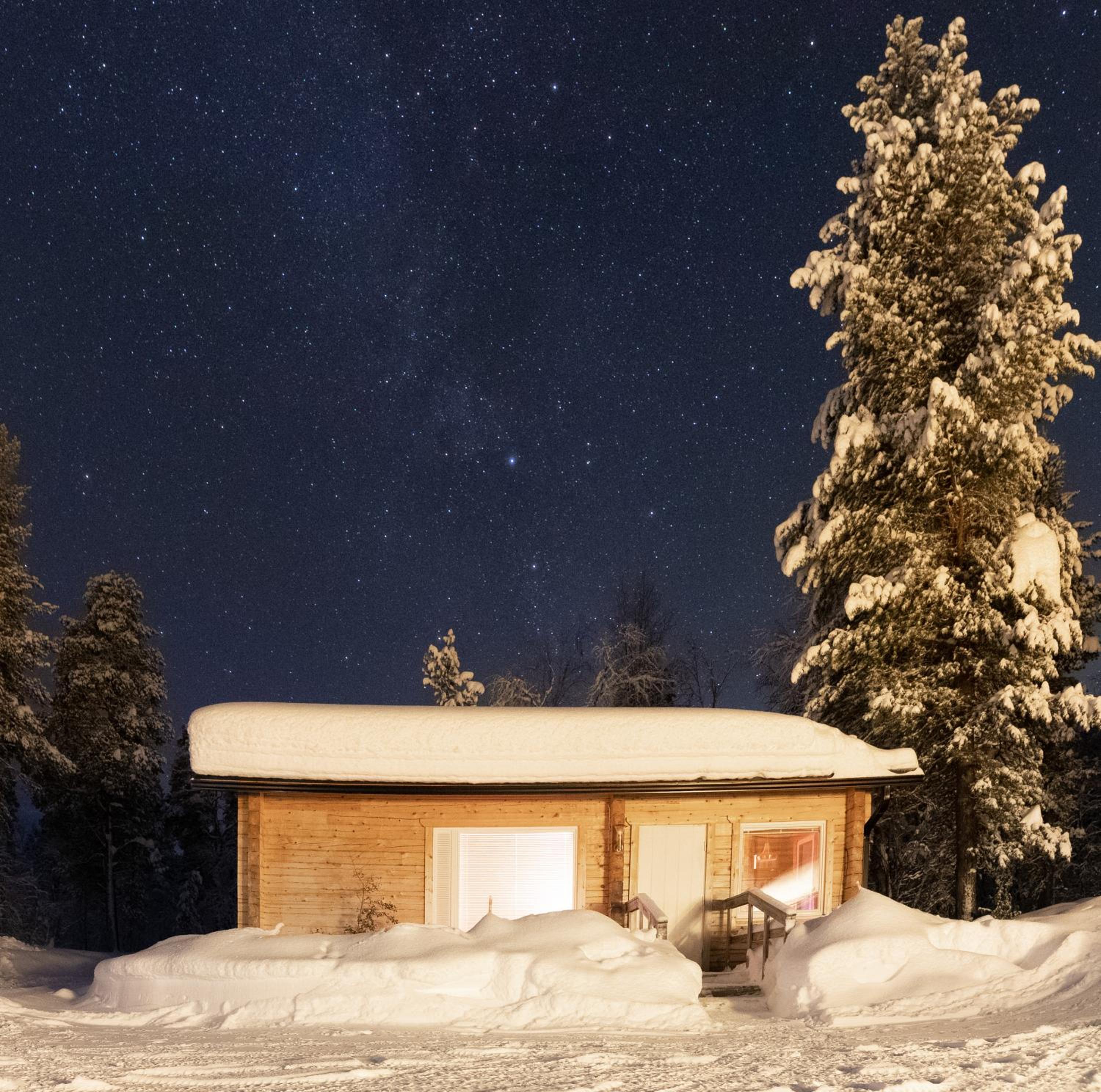 Mökki - The White Blue Wilderness Lodge view 2