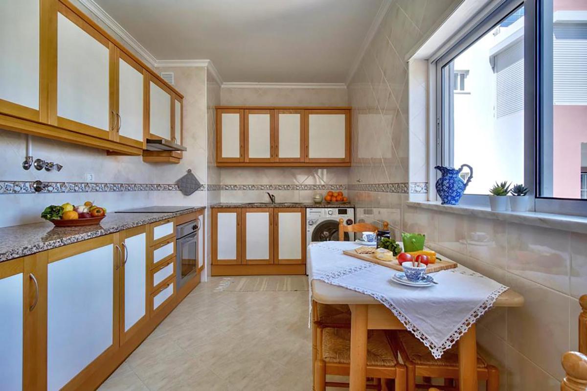 Colina Sol T2 Quarteira Beach view 4