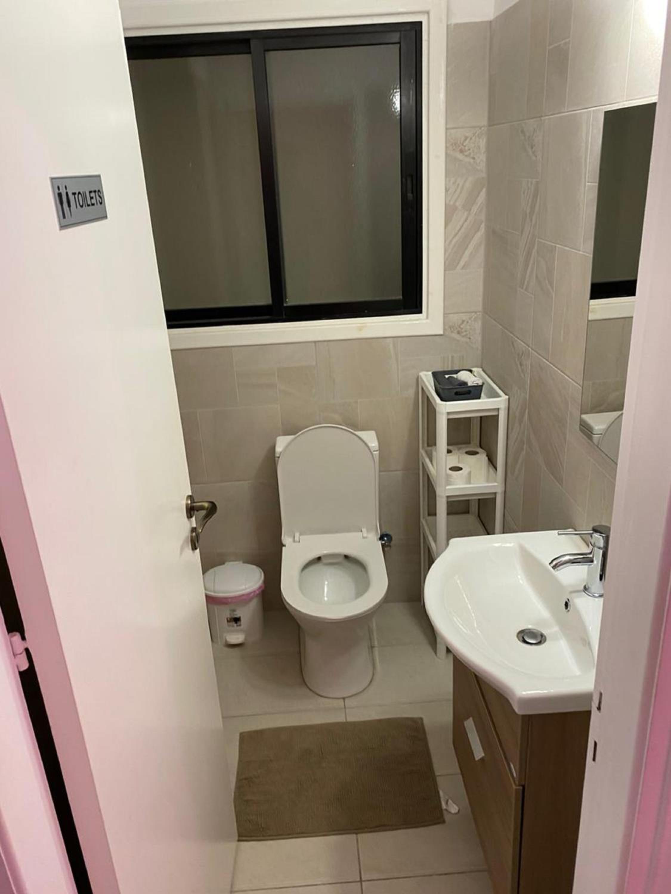City Comfort Rooms
