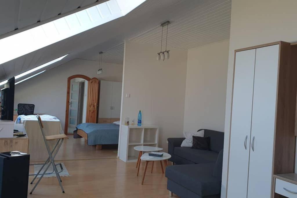 Útulný apartman Kmeťova view 3