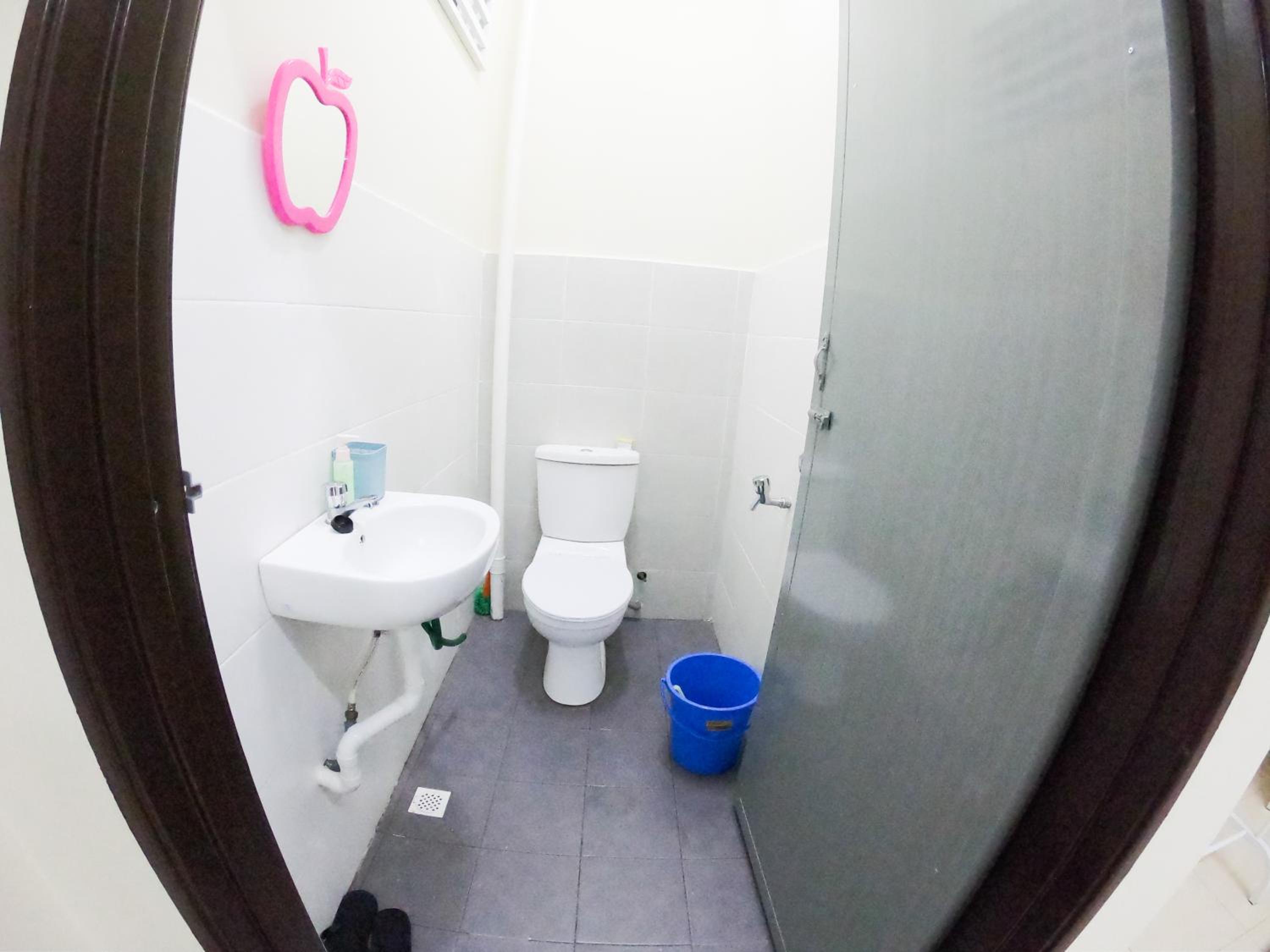AYNA Homestay 5 minutes to Marang Jetty