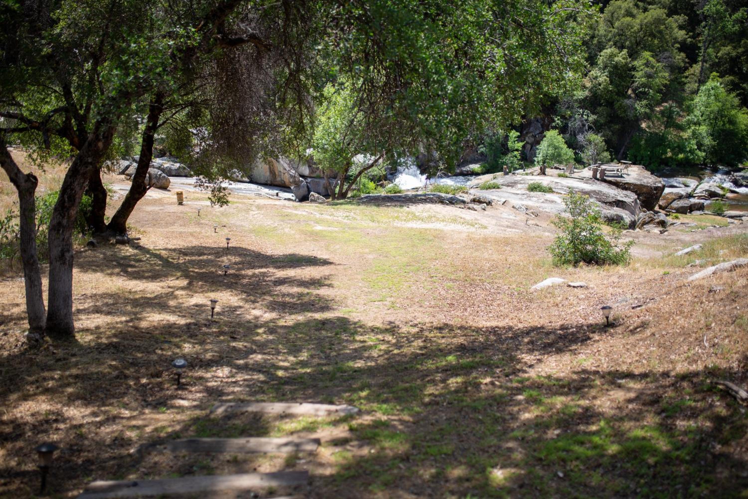 Waterfall Lodge near Yosemite Endless Pool, Hot Tub, Playground