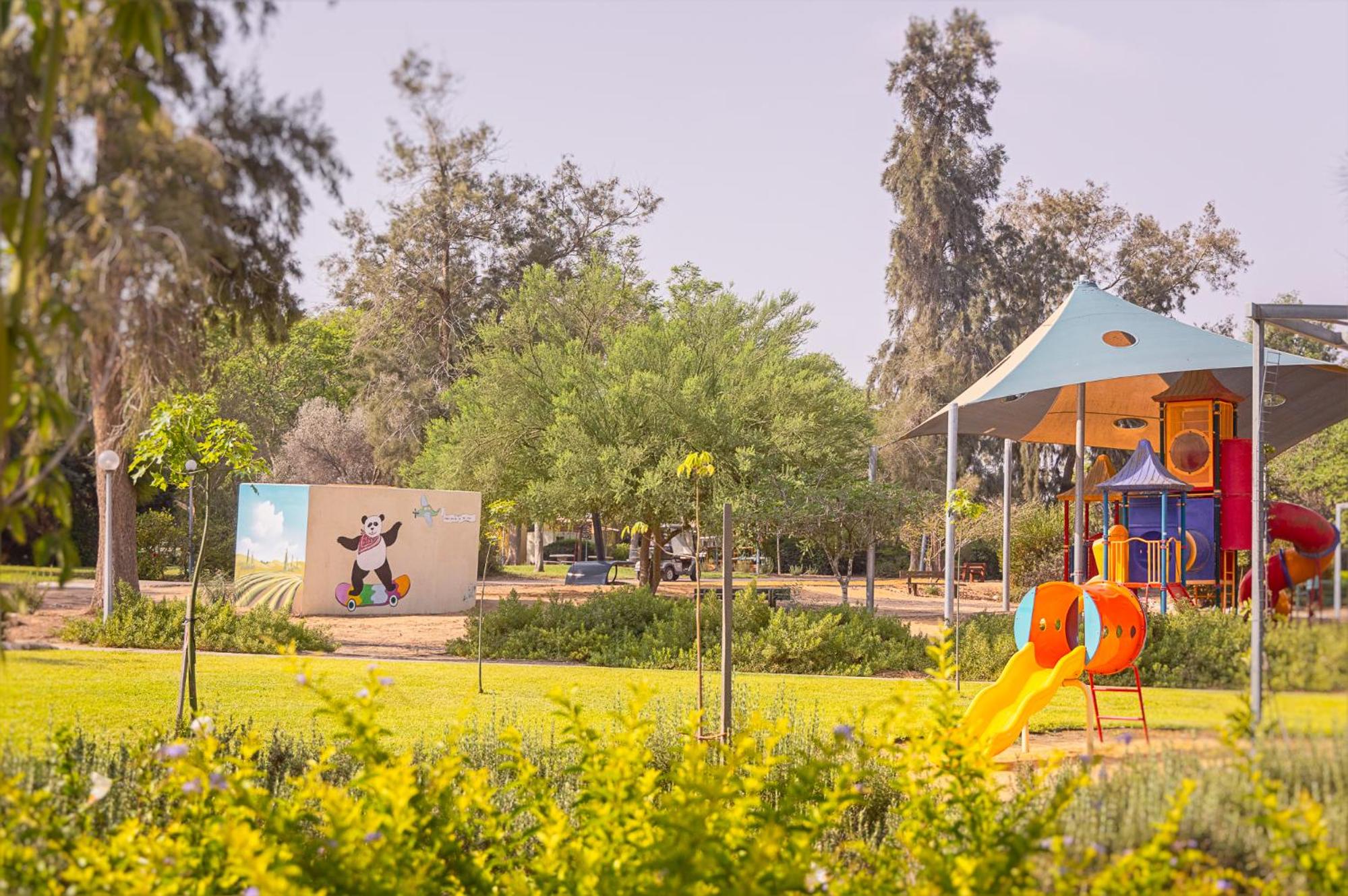 Gvulot - Kibbutz experience