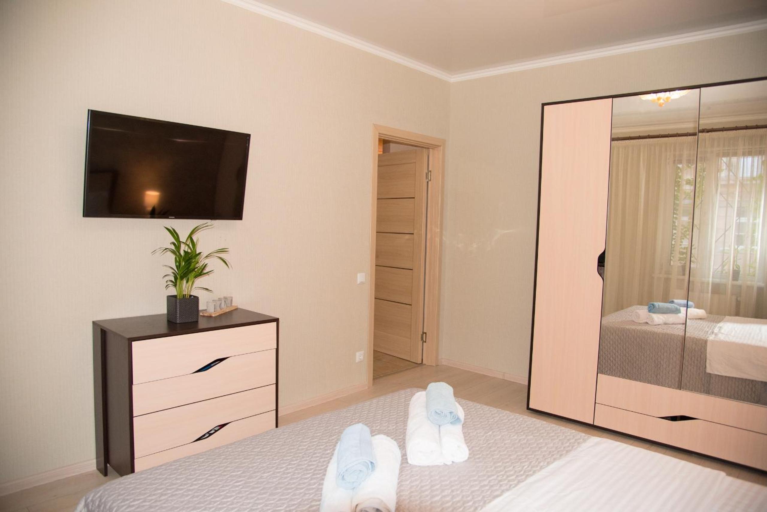 Center of Odessa. Comfortable 2 rooms apartment view 2