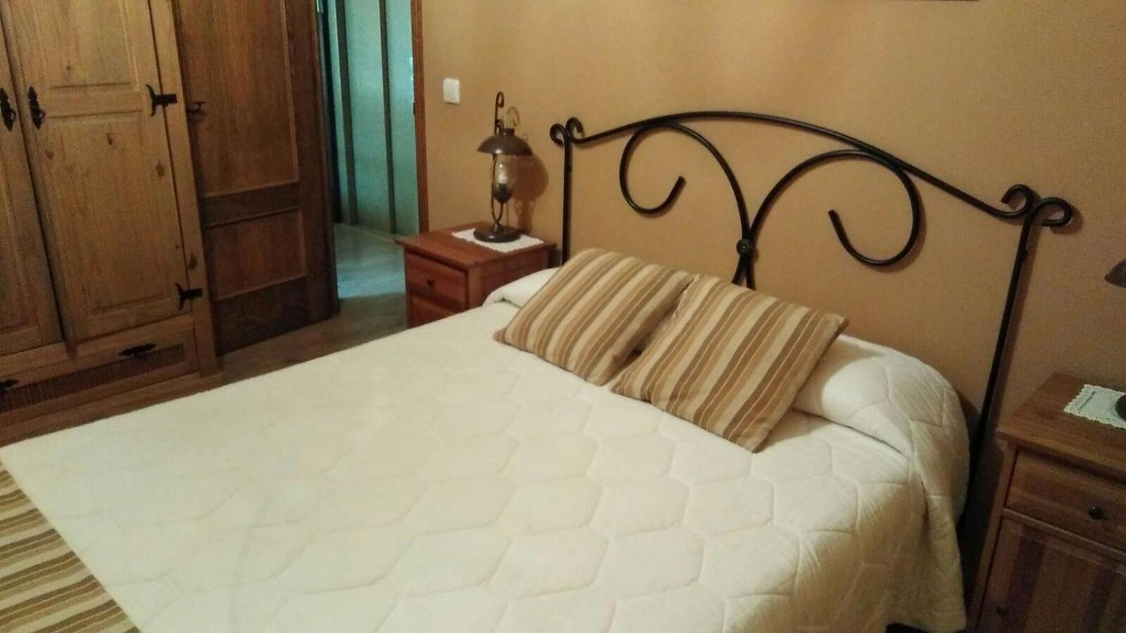 CASA ALTOBIERZO, 9 Habitaciones y 9 BAÑOS