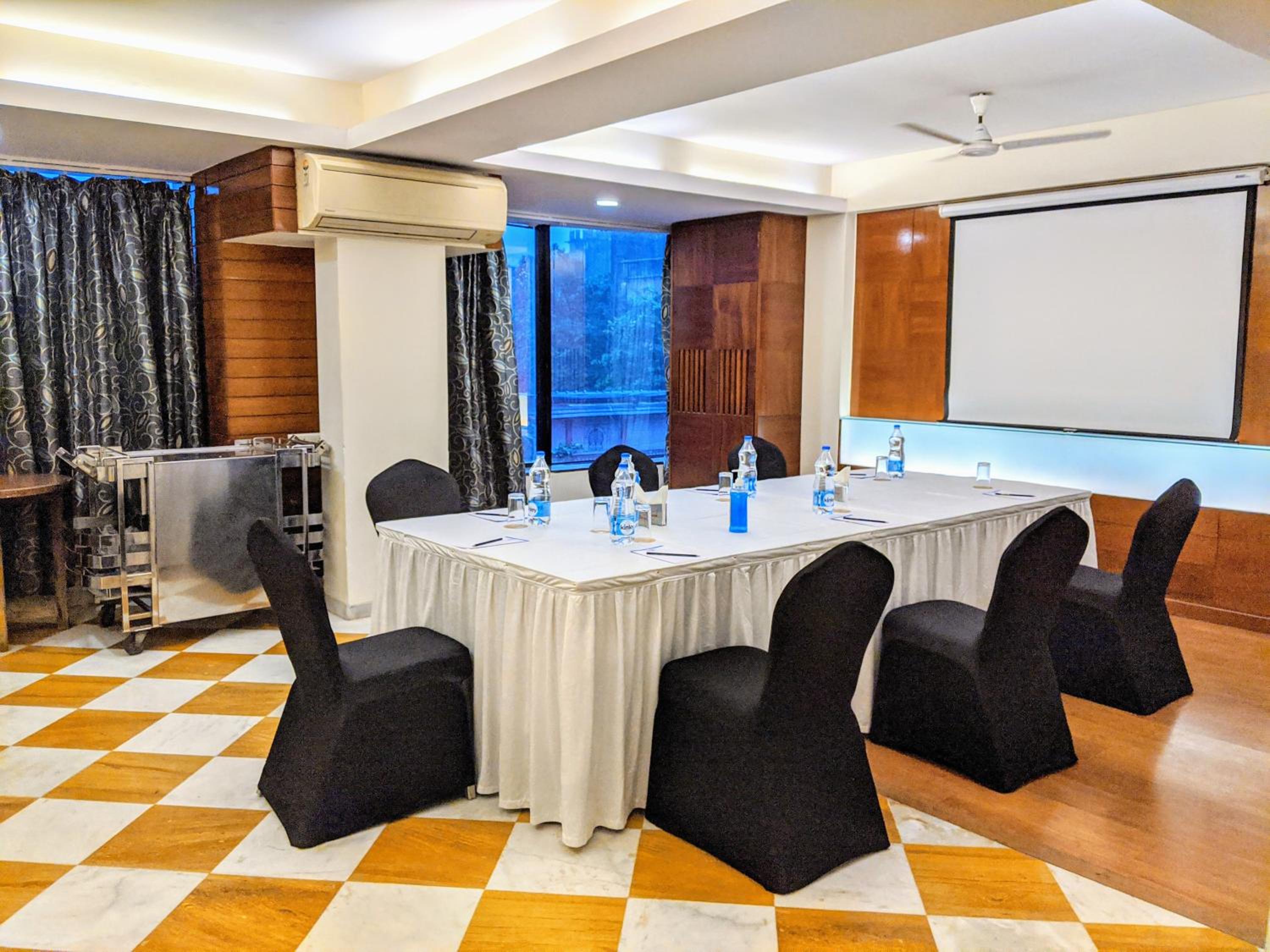 Hotel Jewel of Chembur