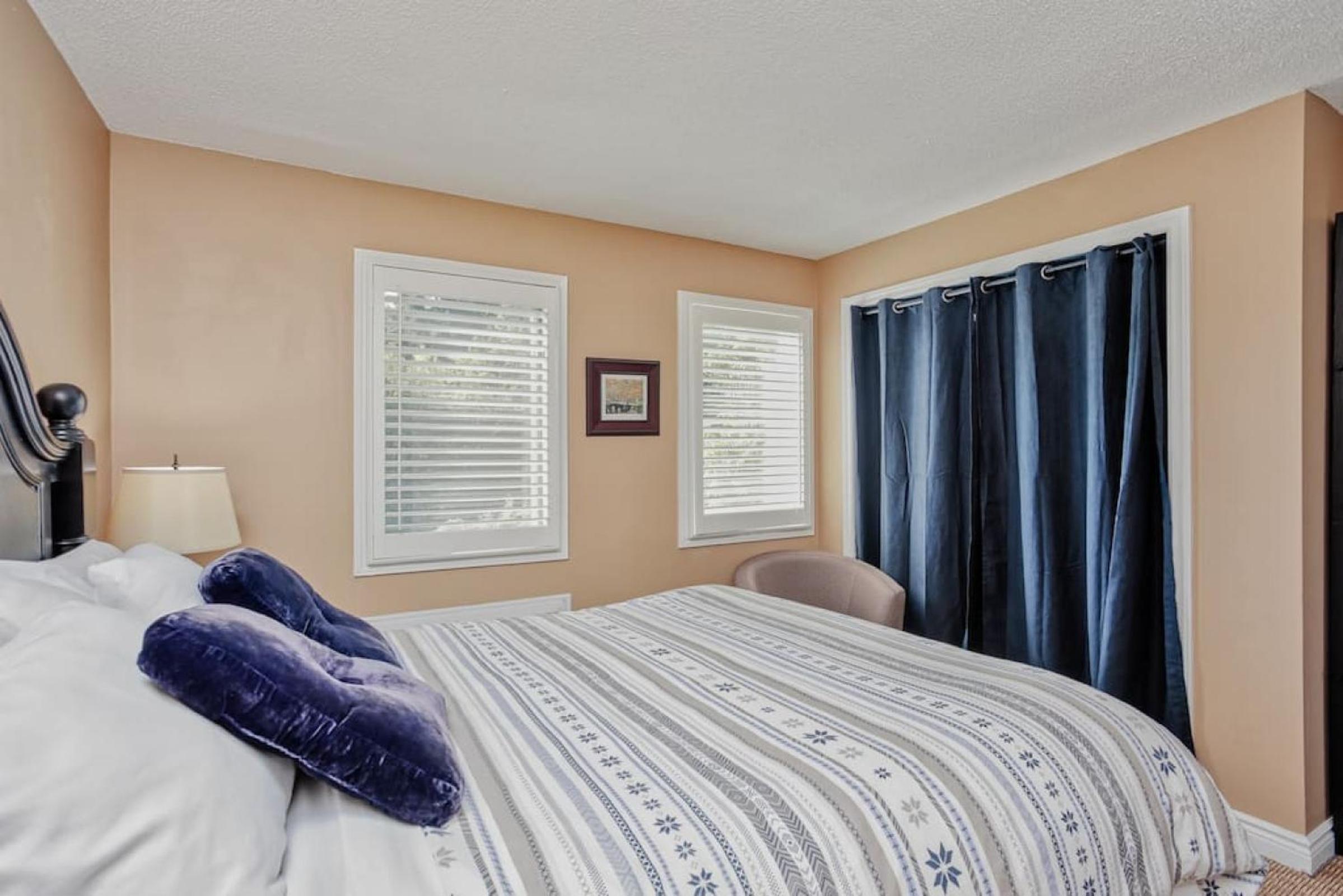 Mountainside 2 bed 2 bath with Laundry