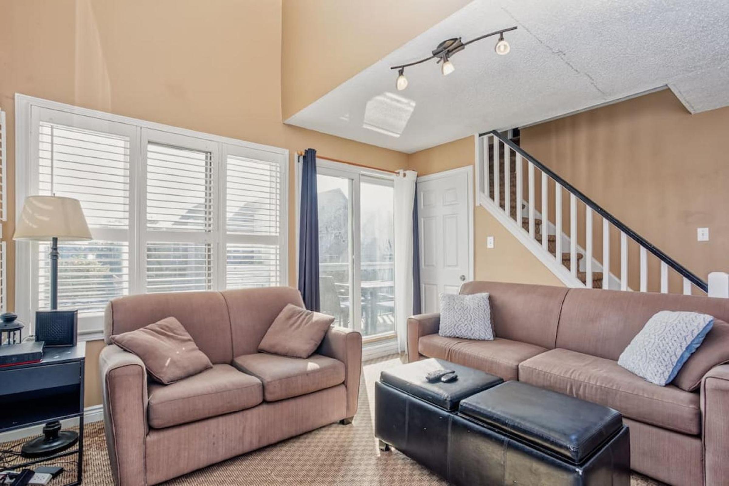 Mountainside 2 bed 2 bath with Laundry