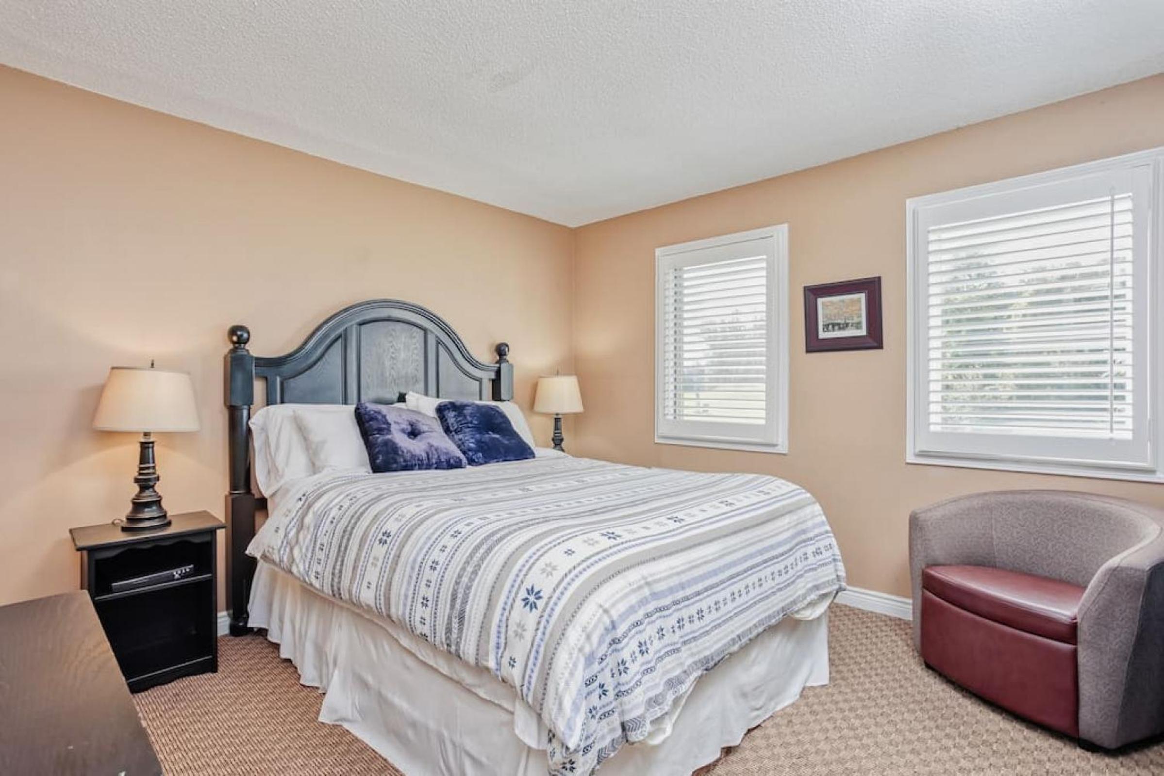 Mountainside 2 bed 2 bath with Laundry