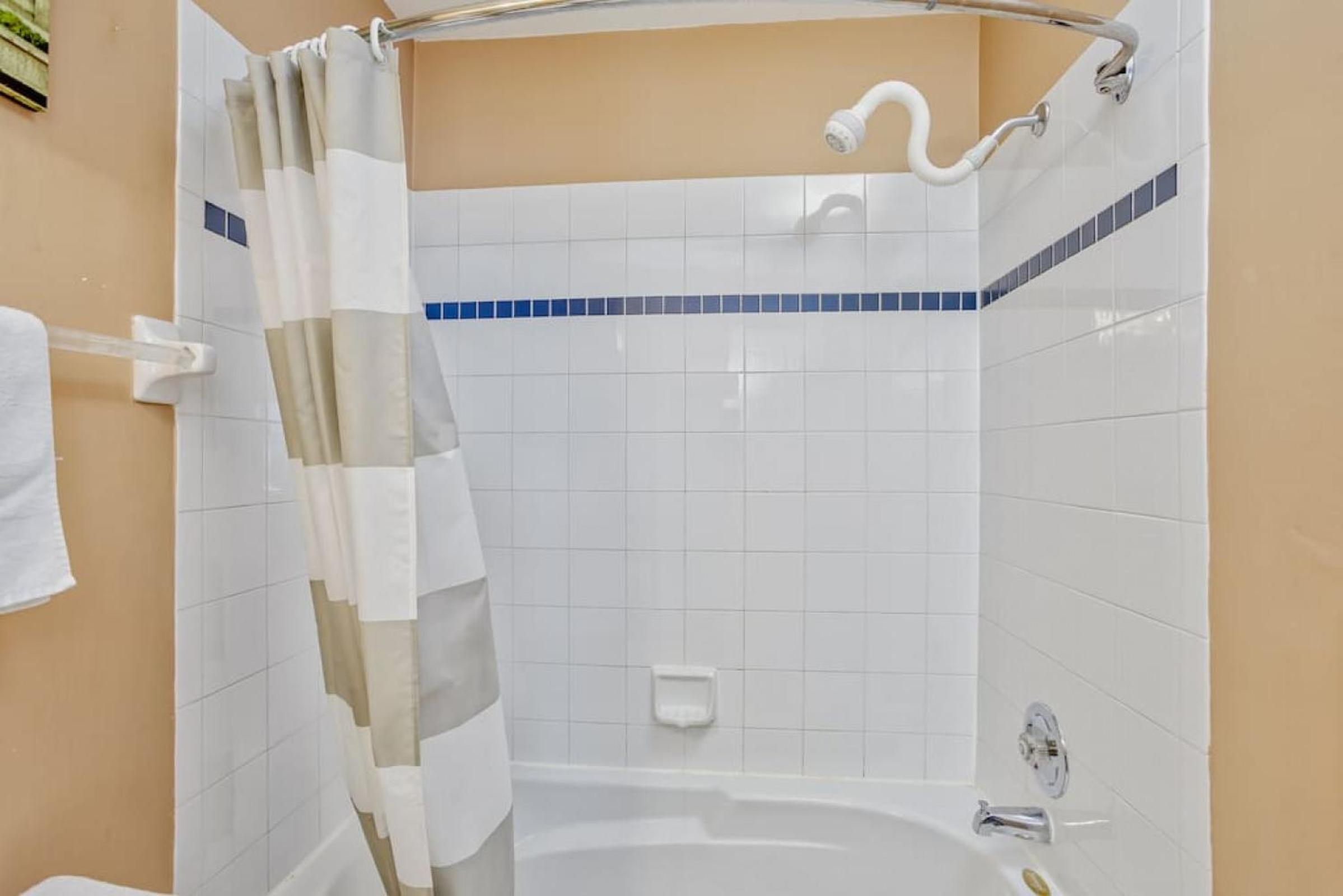Mountainside 2 bed 2 bath with Laundry