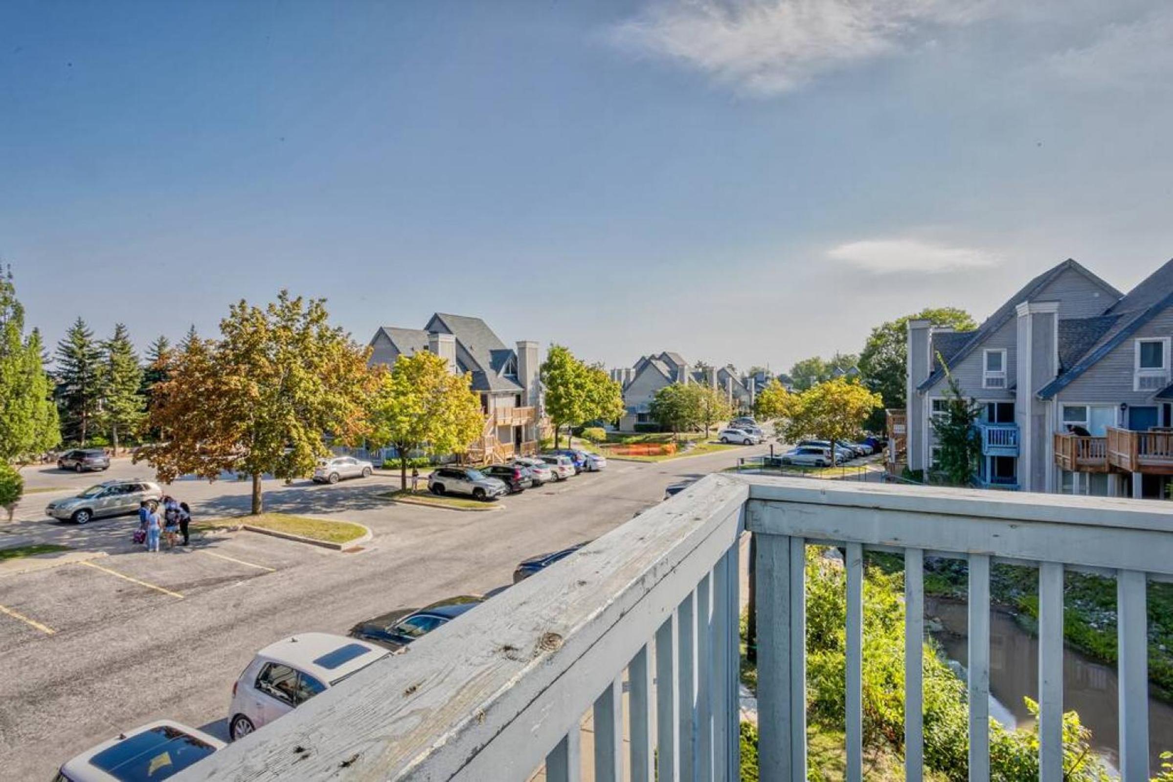 Mountainside 2 bed 2 bath with Laundry