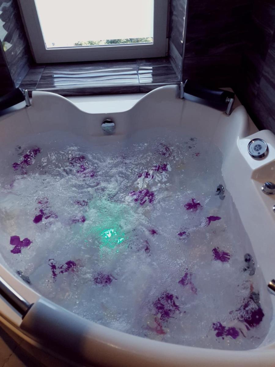 Jacuzzi