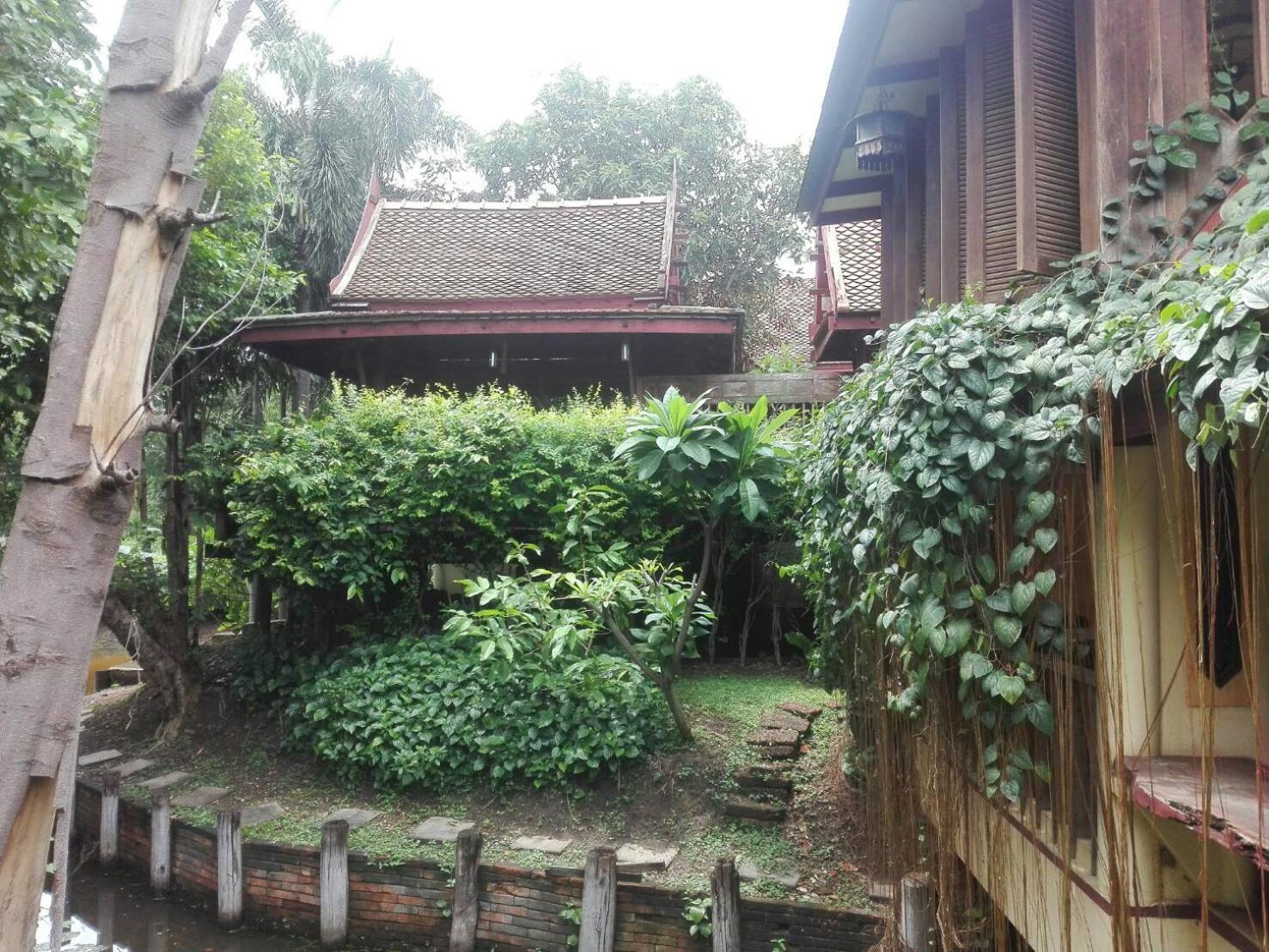 Luang Chumni Village