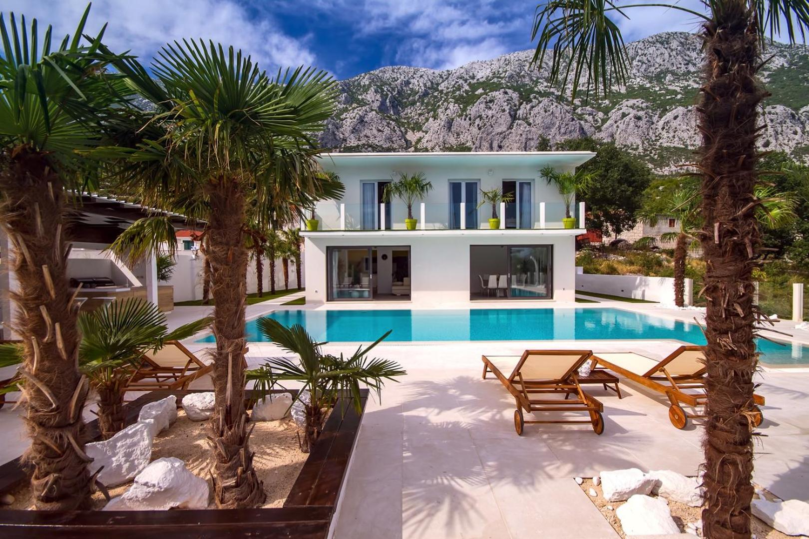 Villa Caribic with 72sqm private pool, whirlpool, sauna, outdoor lounge area view 2