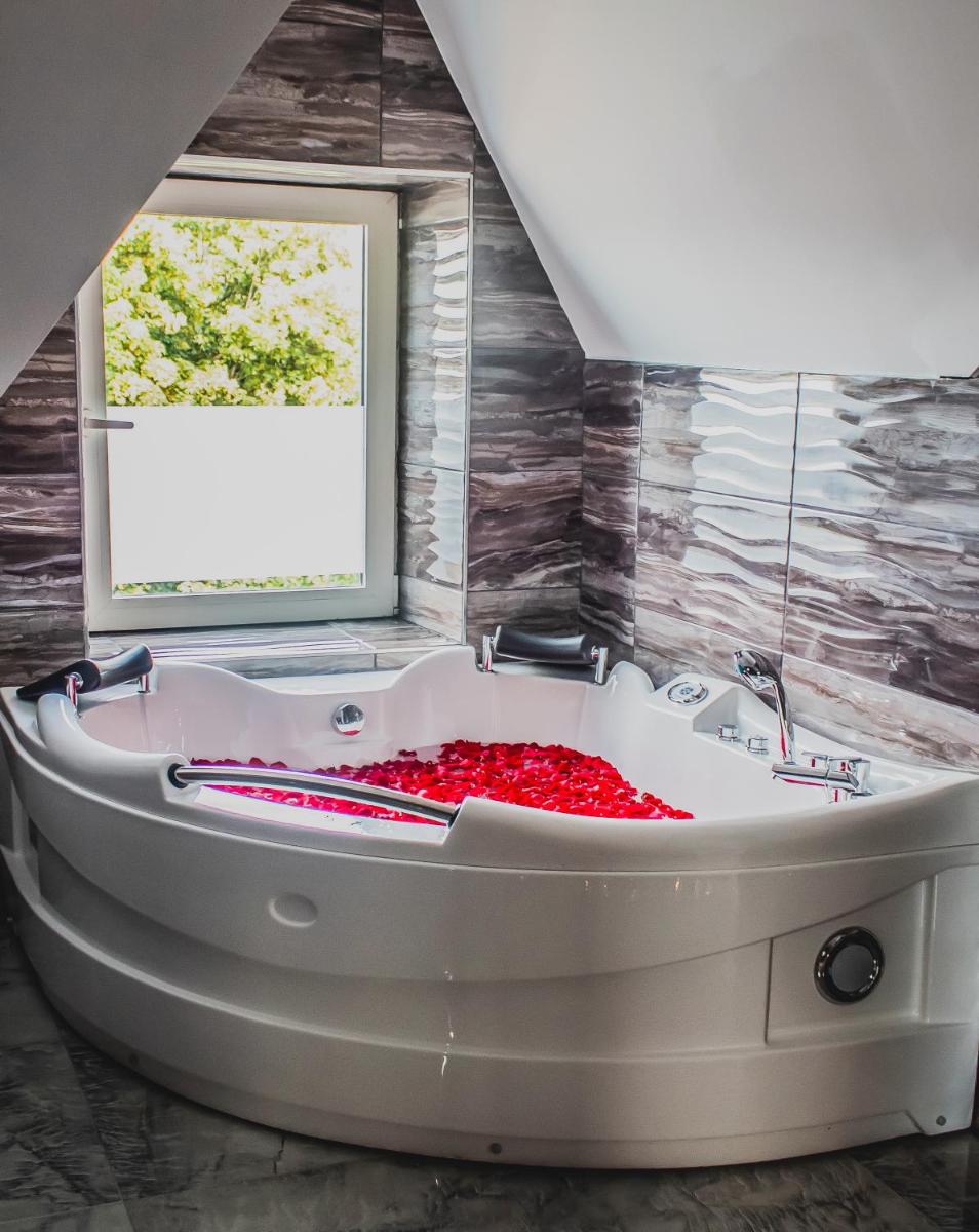 Jacuzzi