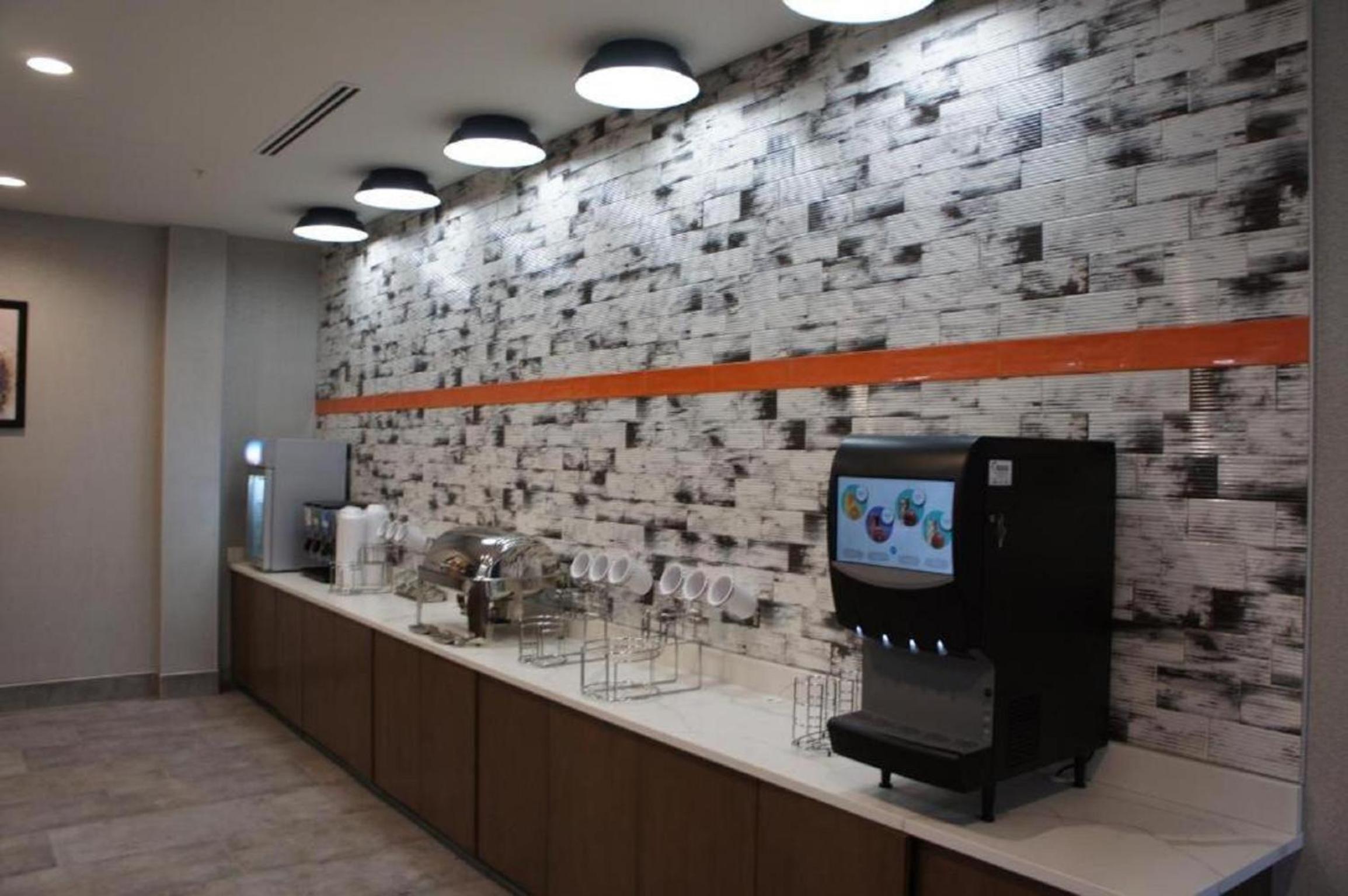 Oxford Vacations - La Quinta Inn  Suites by Wyndham Oxford - Property Image 46