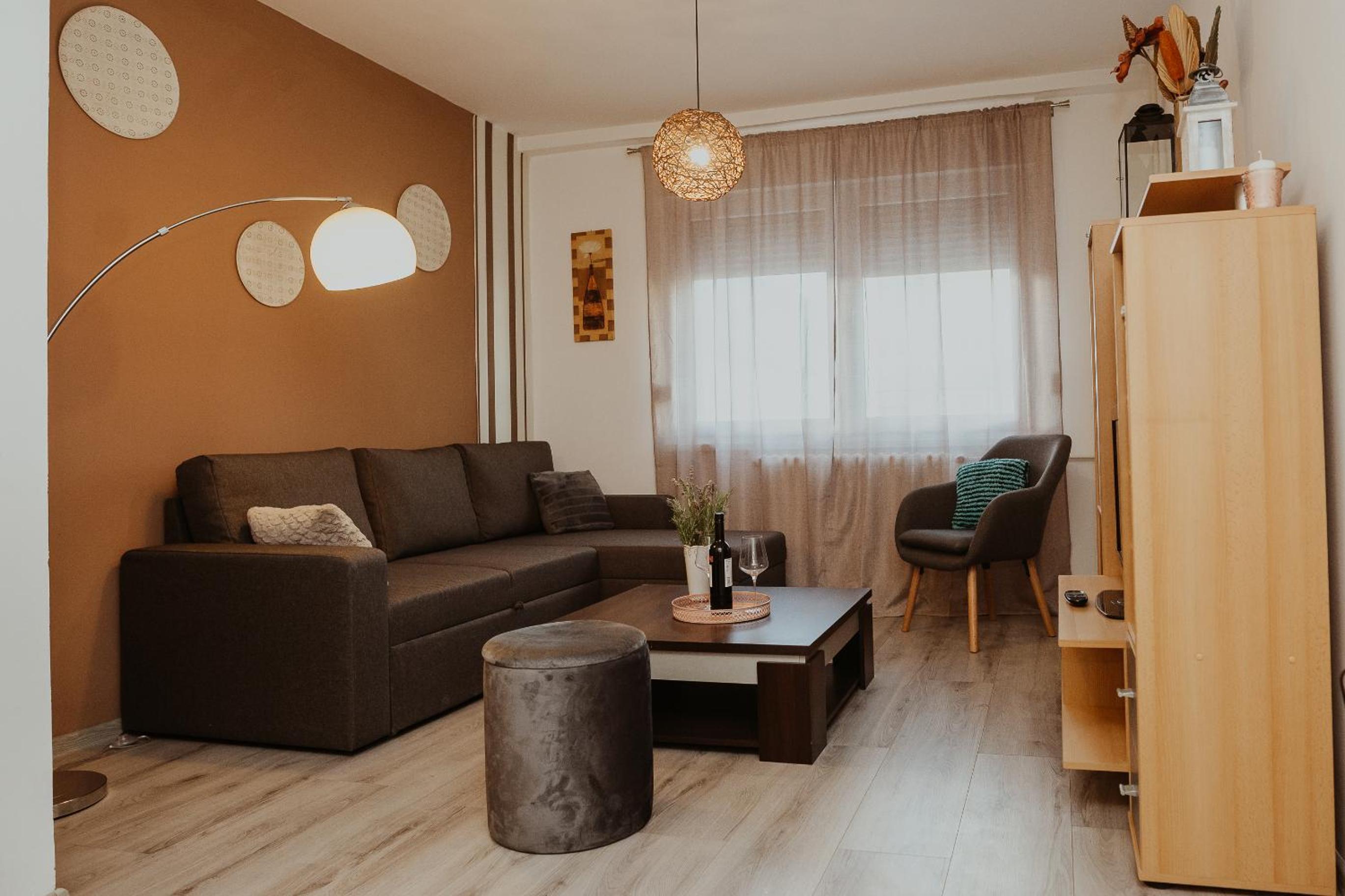Hotel Apartman Centar - Image 1