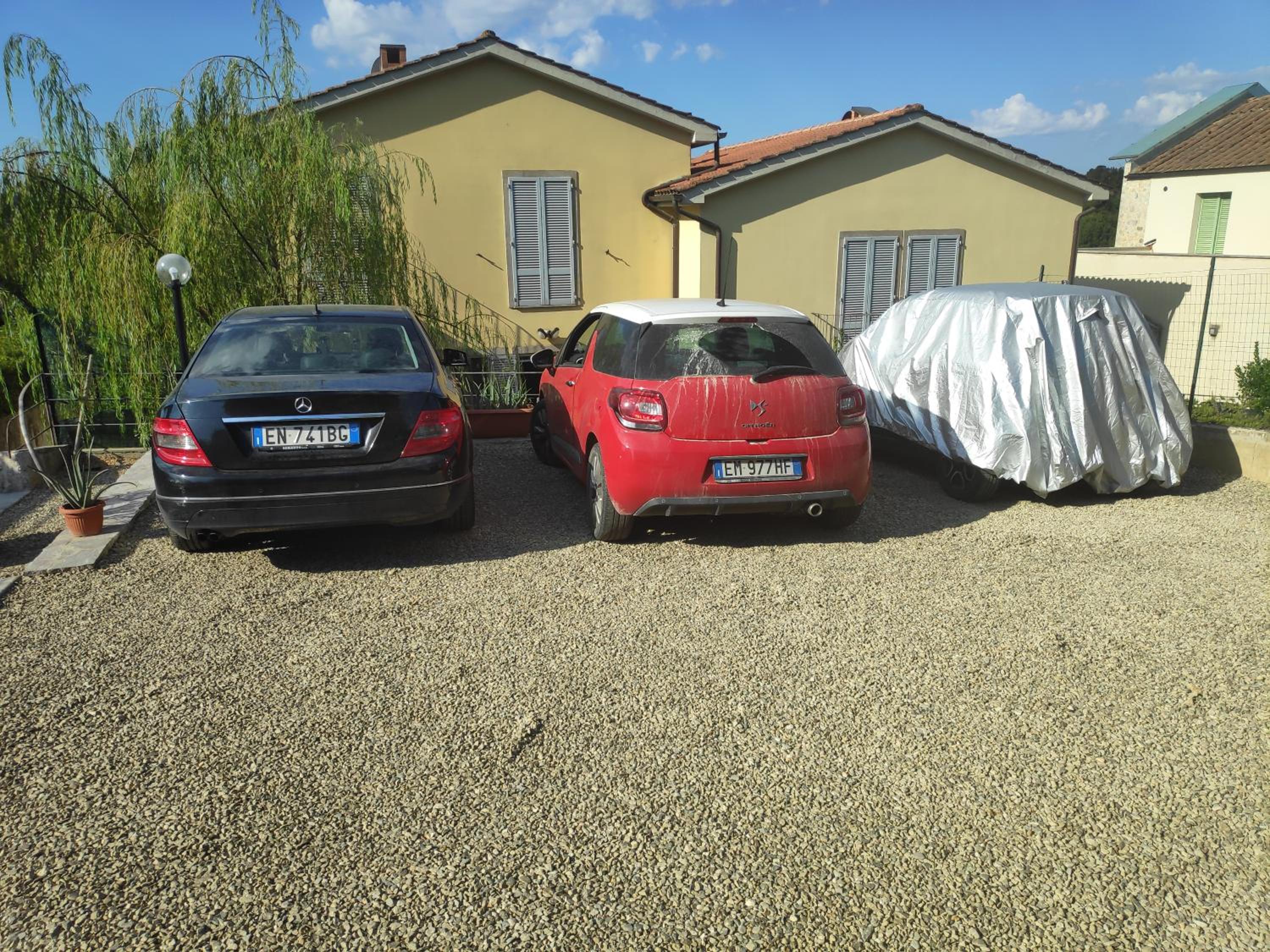 La Dolce Vita studio with free private parking view 4