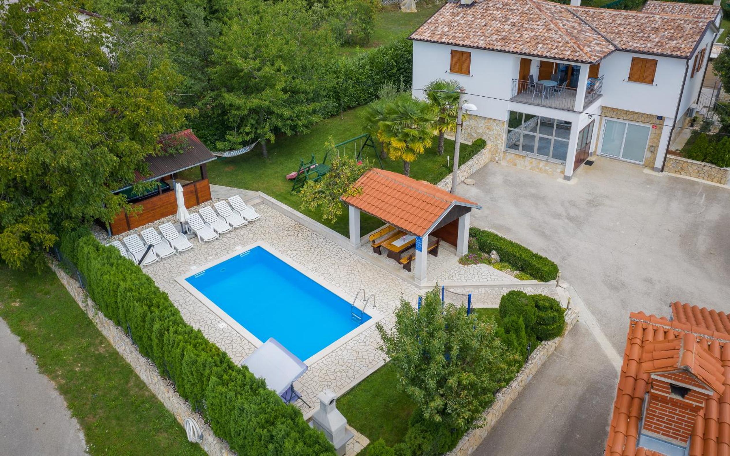 House Semy with private pool view 3