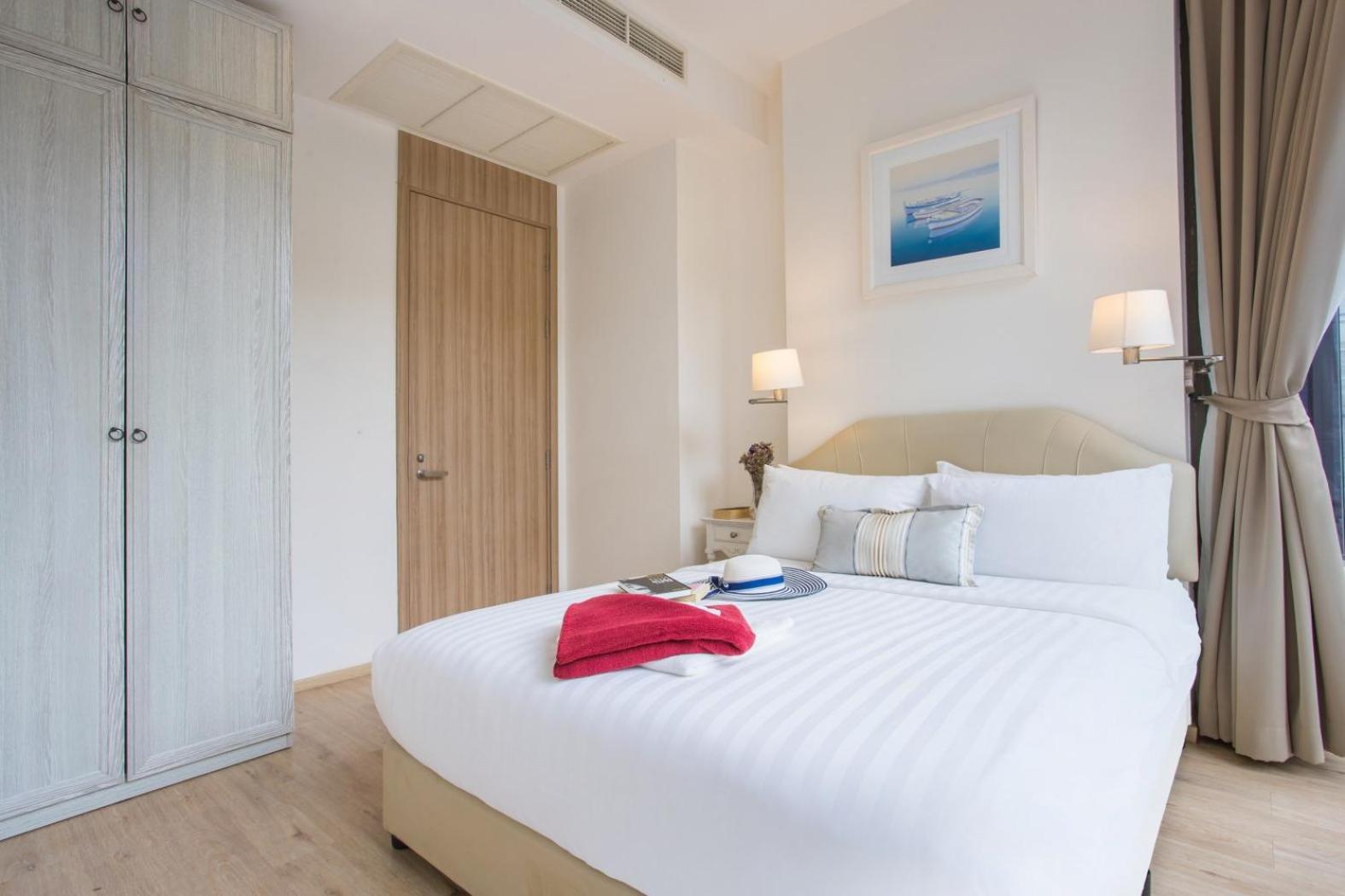 Luxury Oceanfront_pool access apartment
