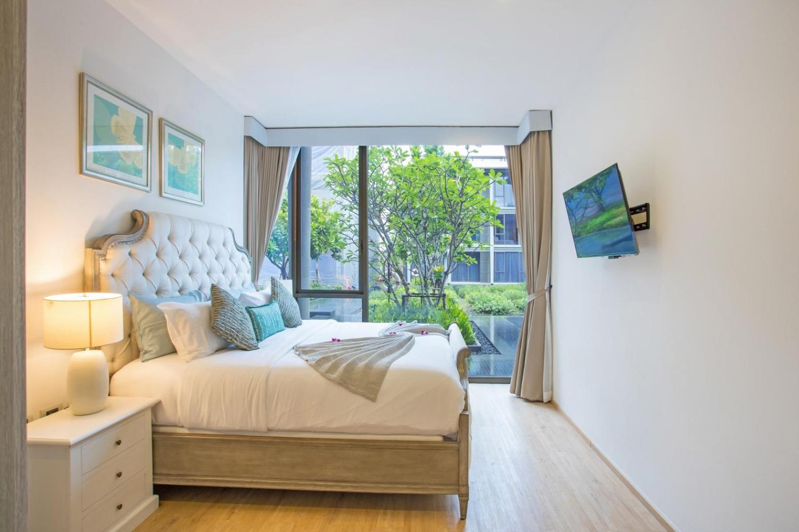 Luxury Oceanfront_pool access apartment