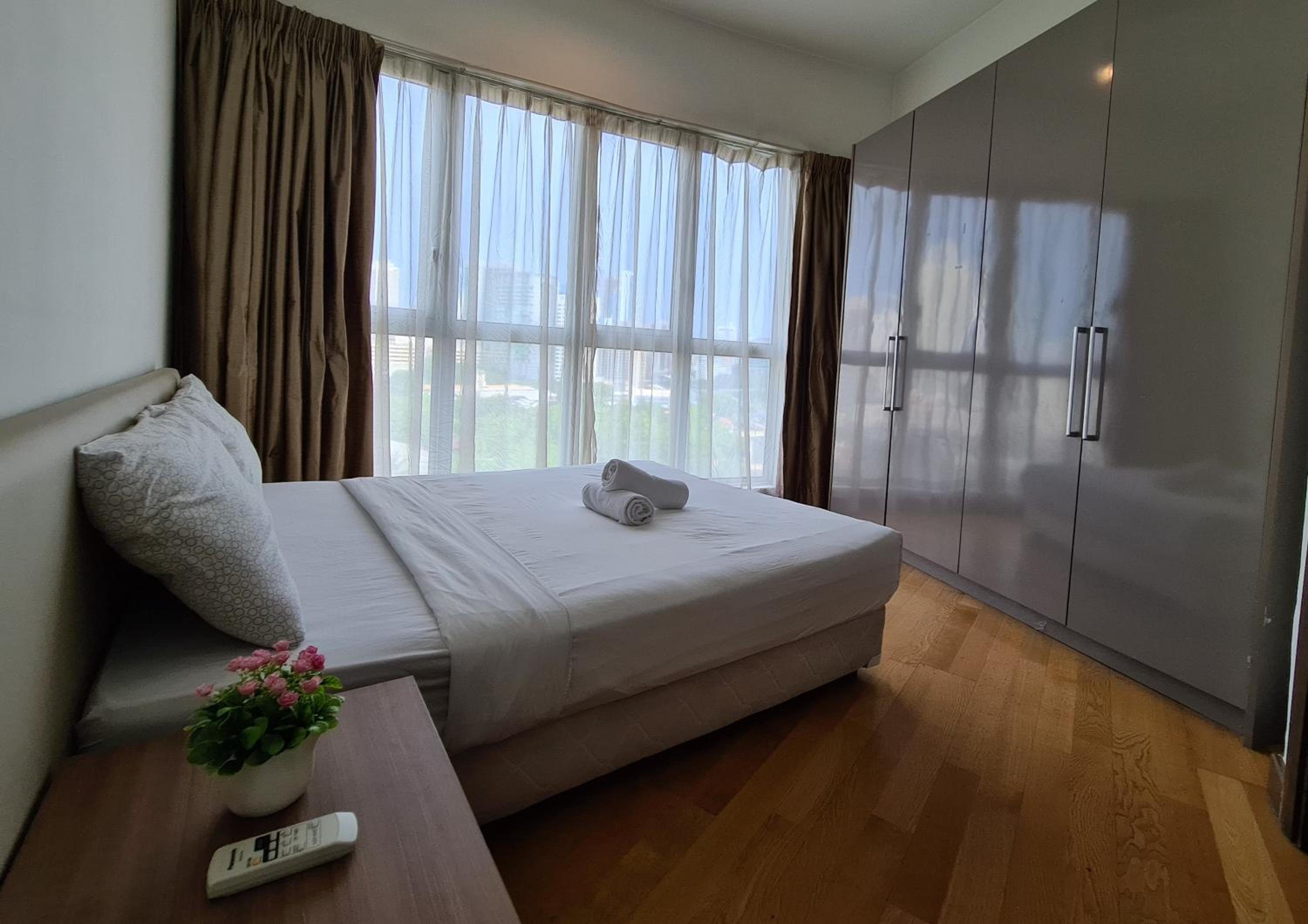 Regalia Residence KLCC View by iLuxHome