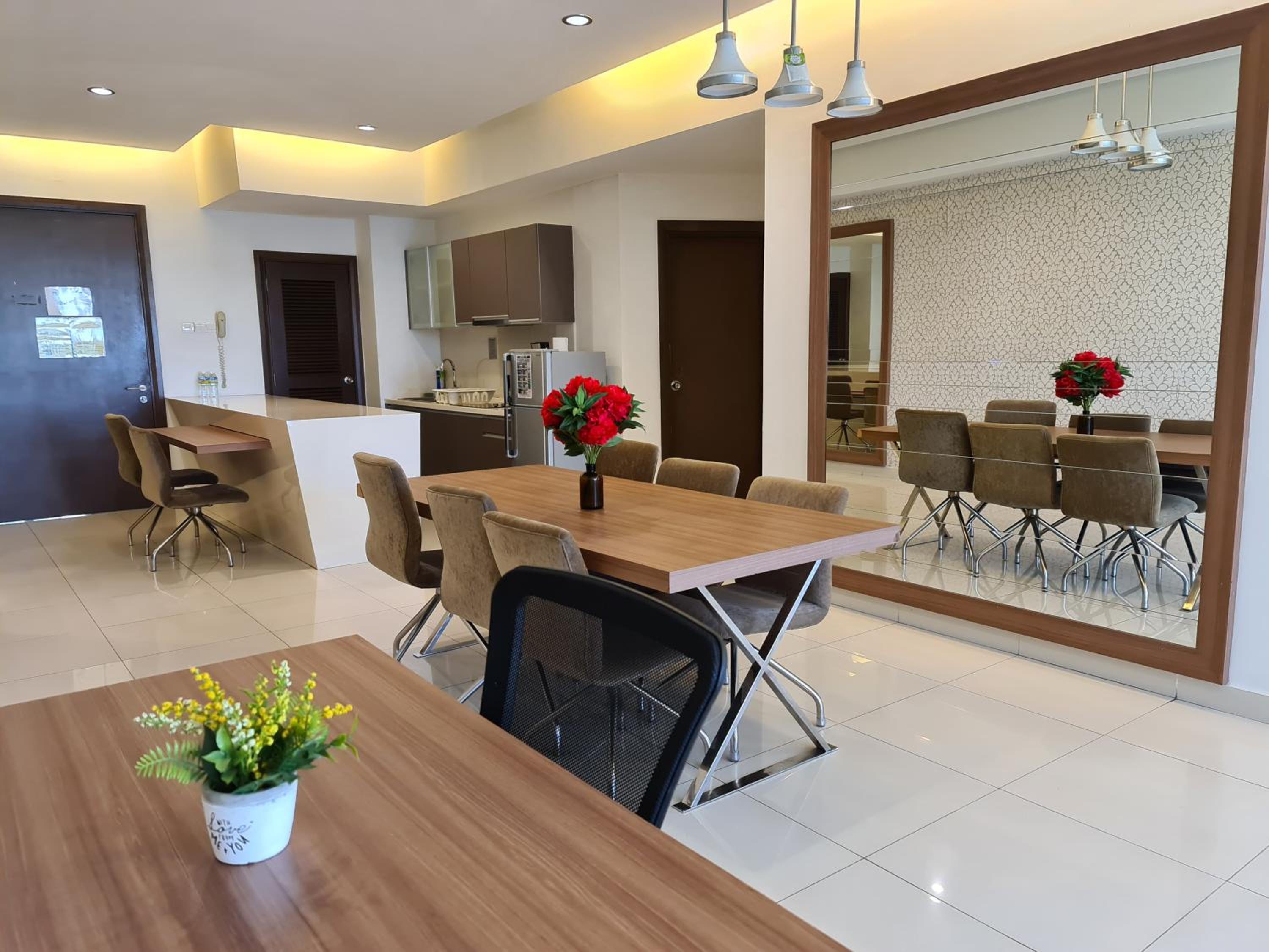 Regalia Residence KLCC View by iLuxHome