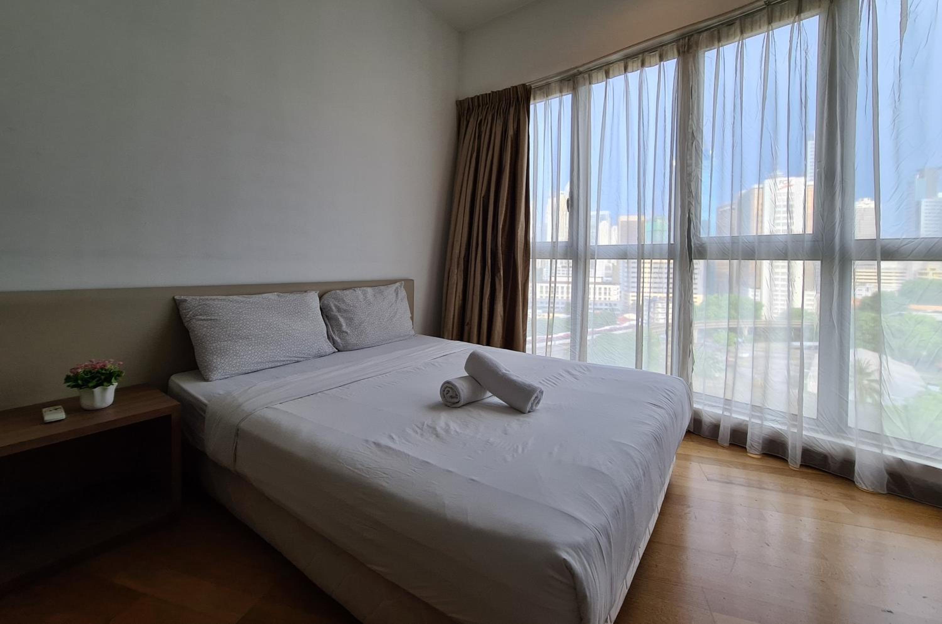 Regalia Residence KLCC View by iLuxHome