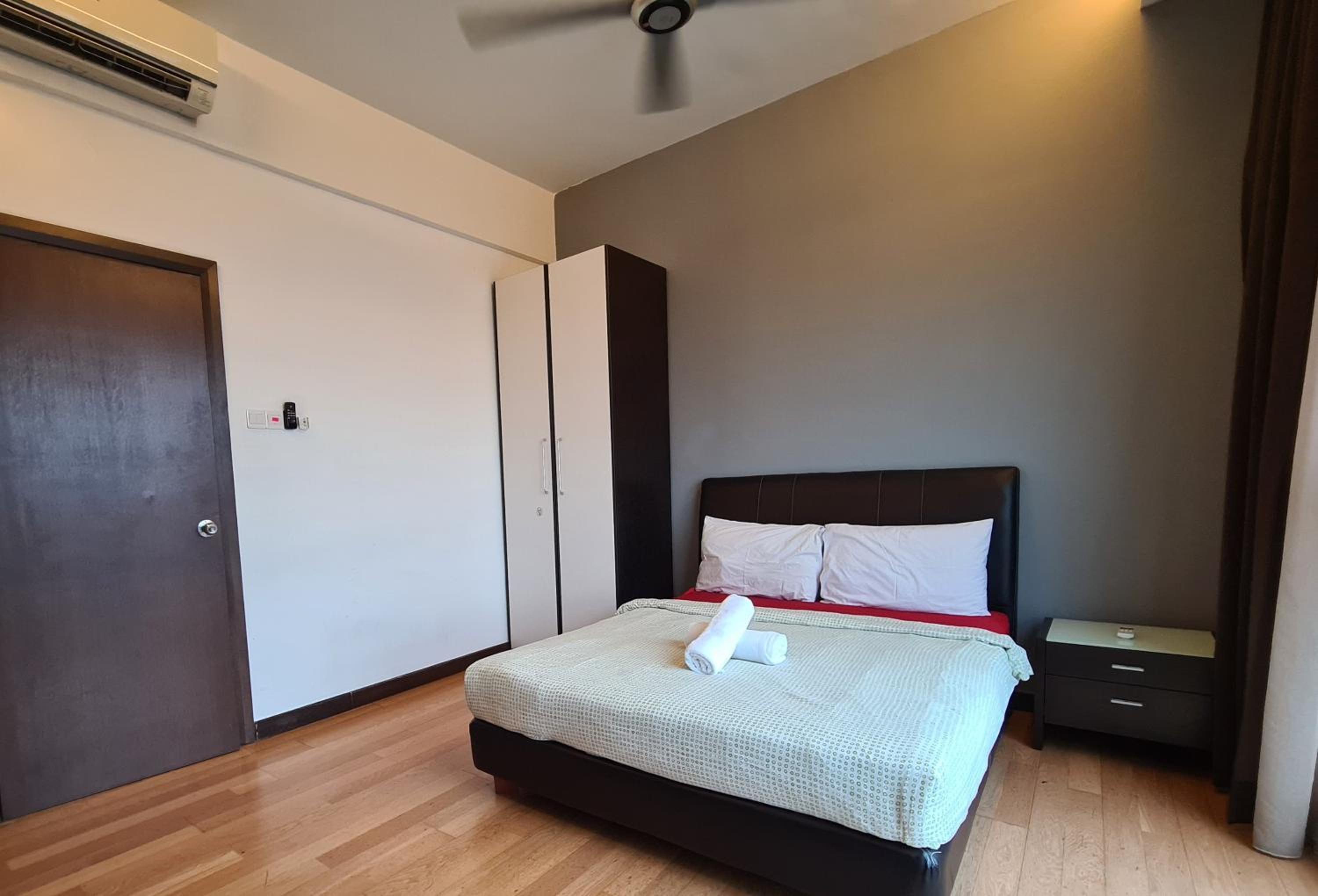 Regalia Residence KLCC View by iLuxHome