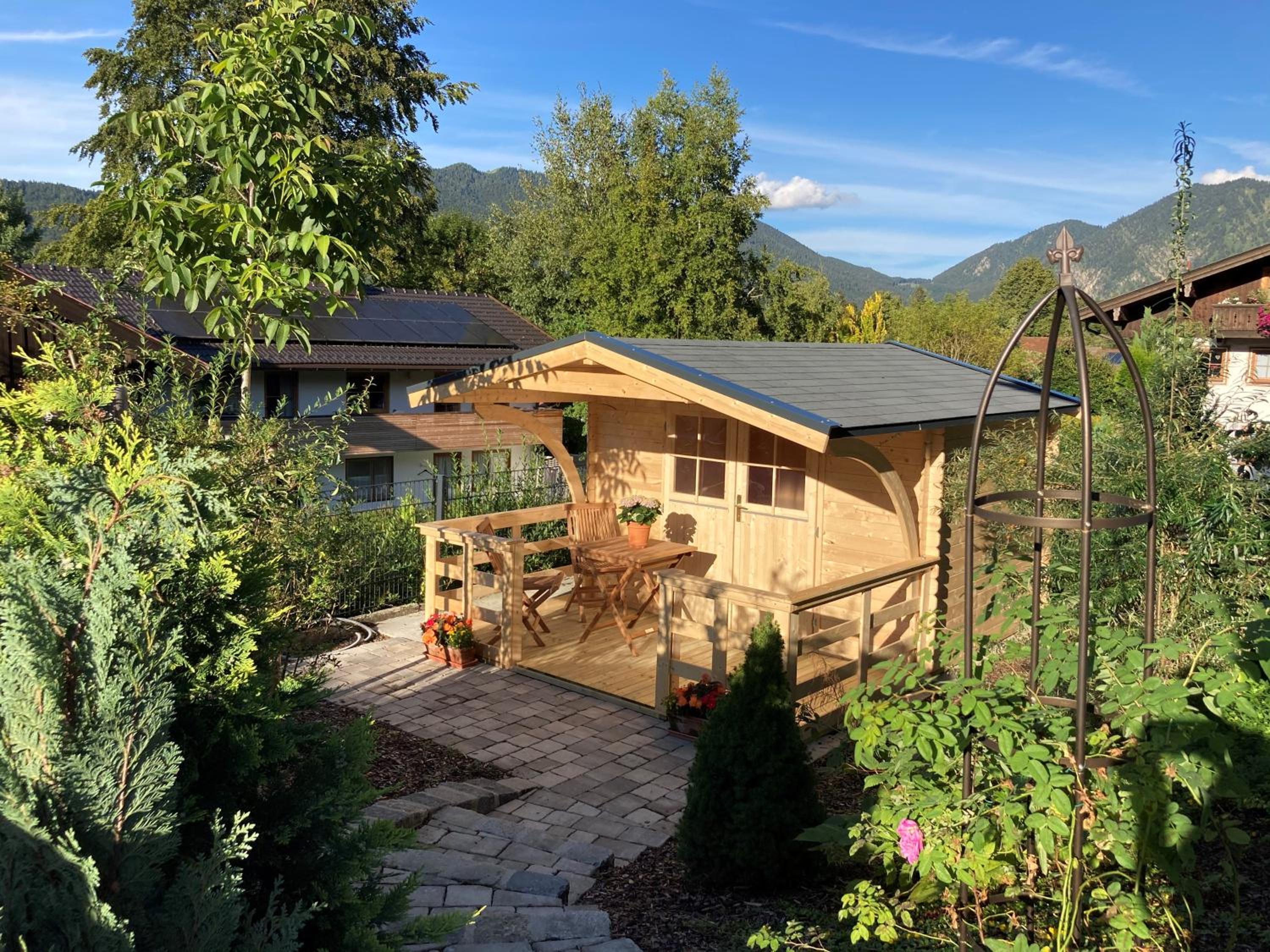 Bodenschneid Suiten Neureuthblick view 3