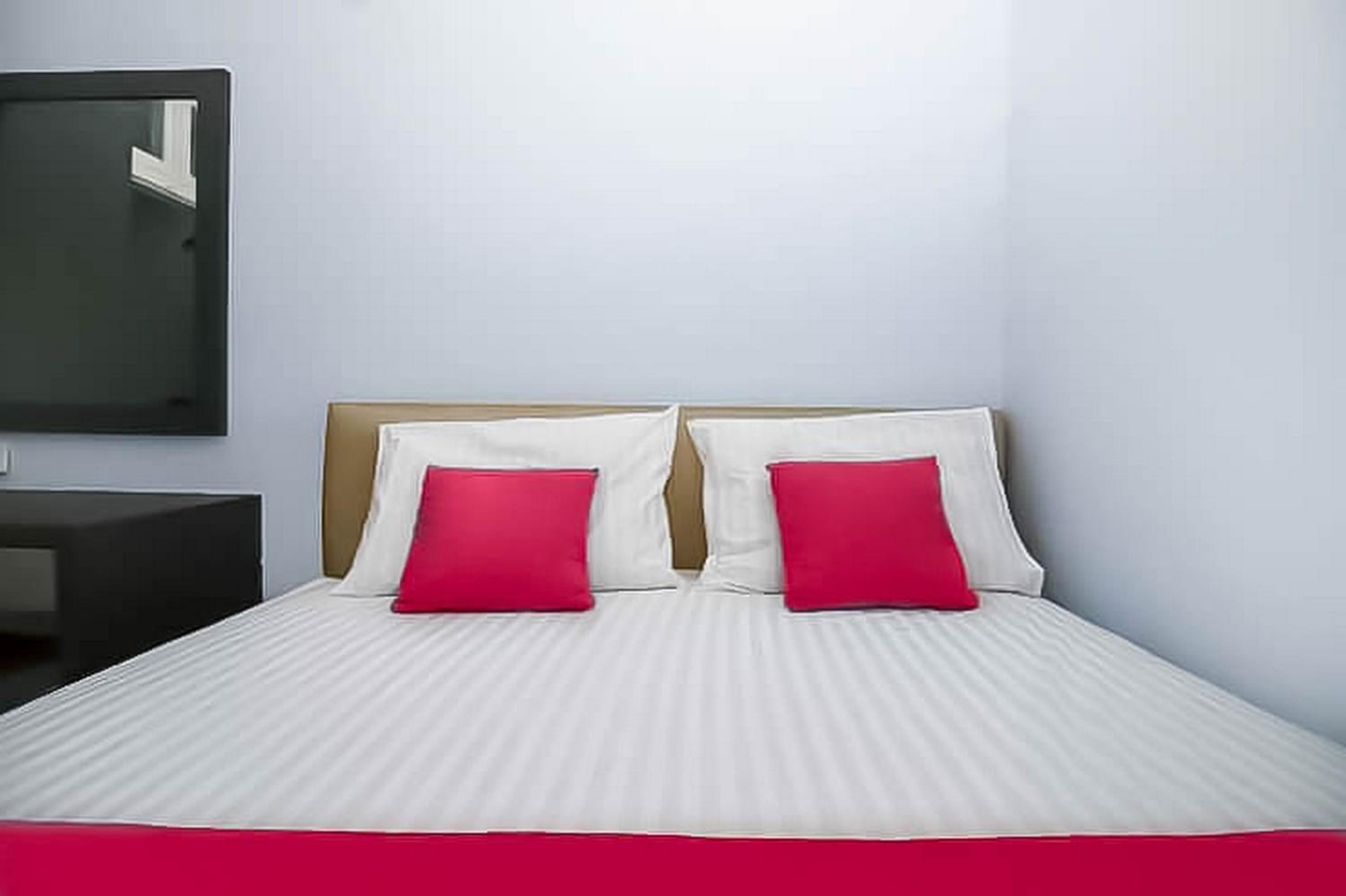 RedDoorz Near Stasiun Lawang view 2
