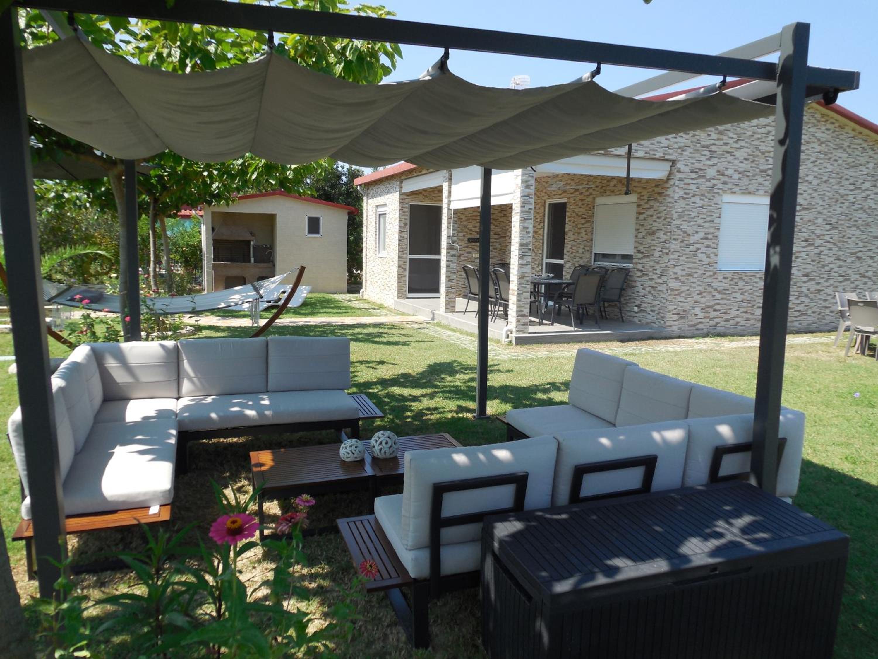 Costa Petra - Luxury Seaside Cottage with Garden - Vacation House for families in Greece view 2