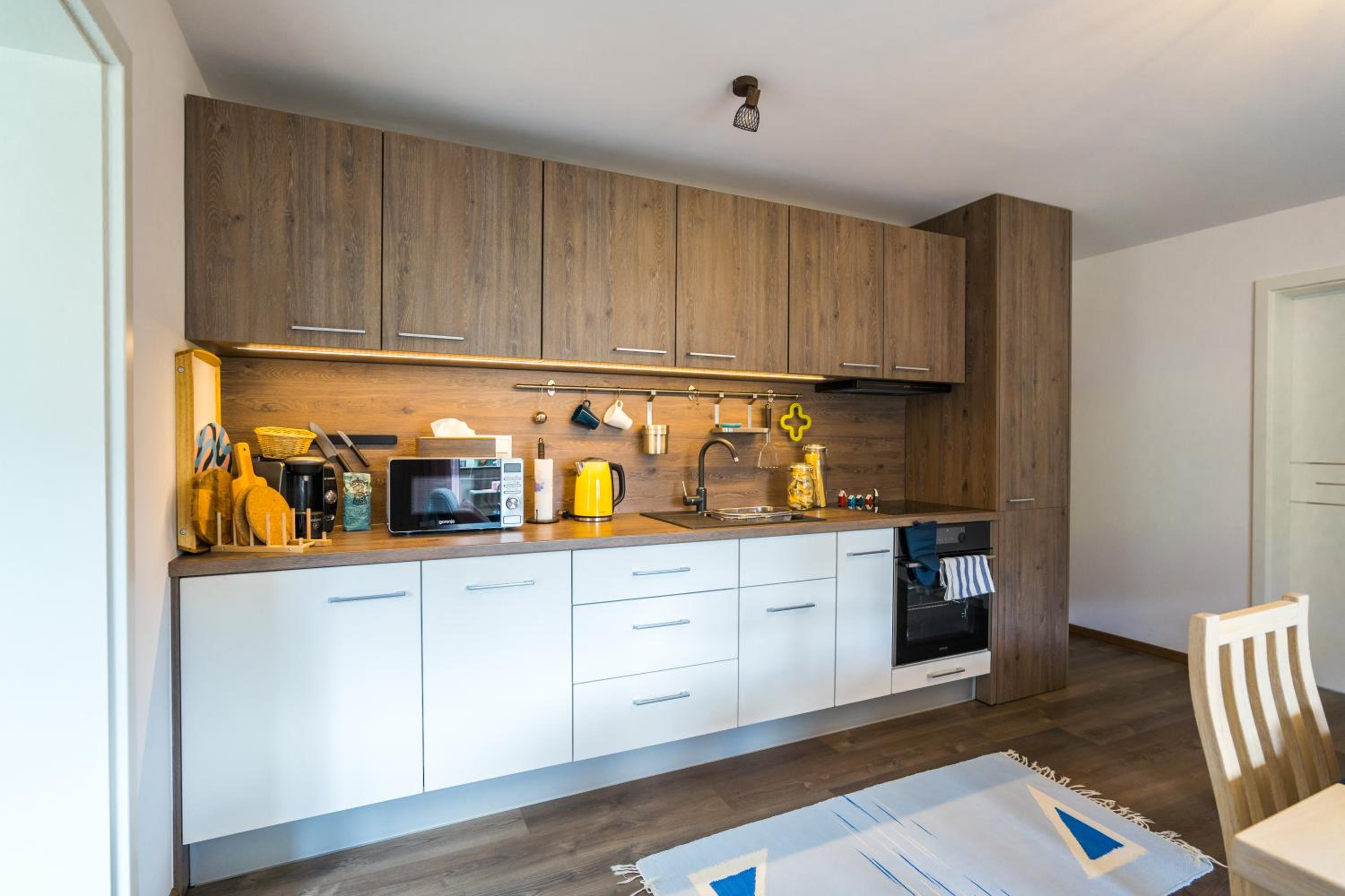 Luxury Mountain View Apartment view 2