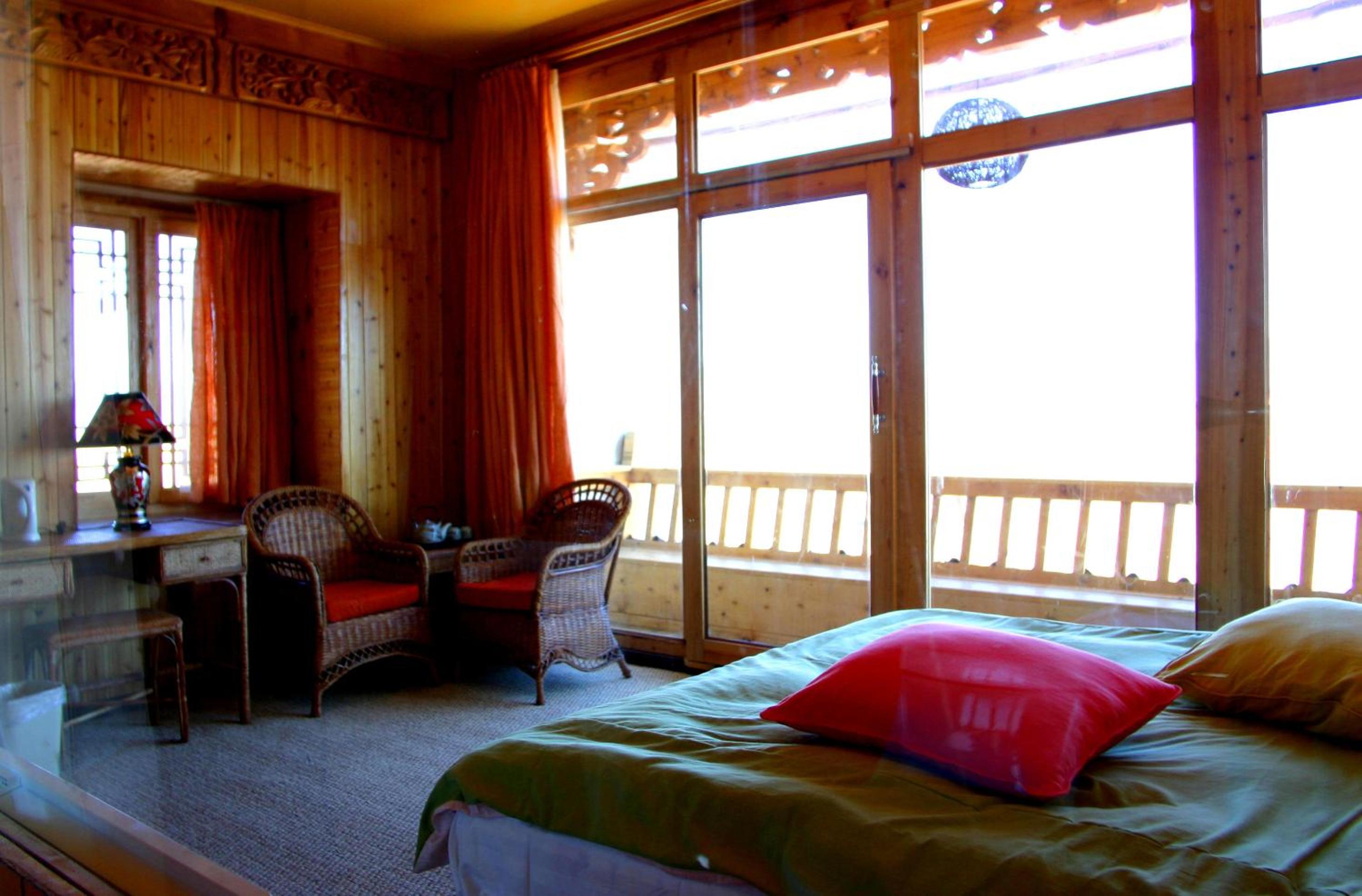 Shangri-La Lao Shay Youth Hostel