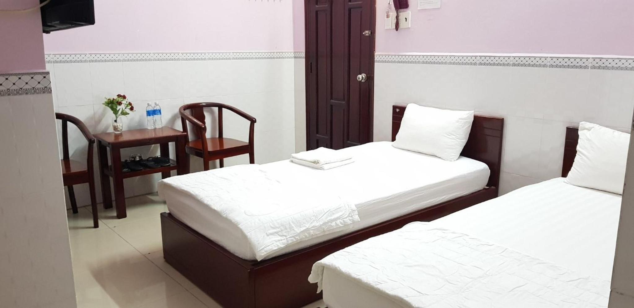 Hostel Garnet view 2