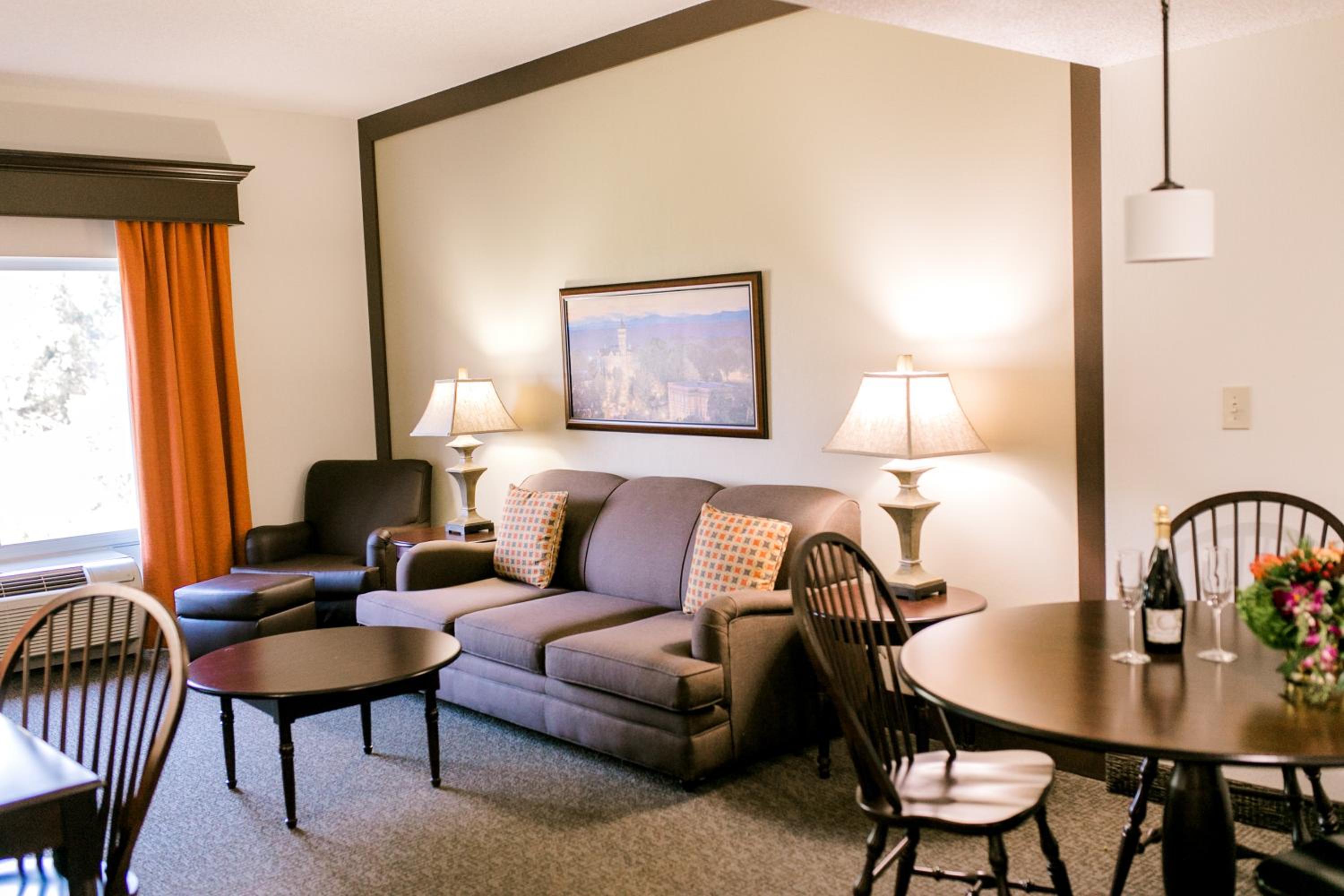 James F. Martin Inn, photo 25