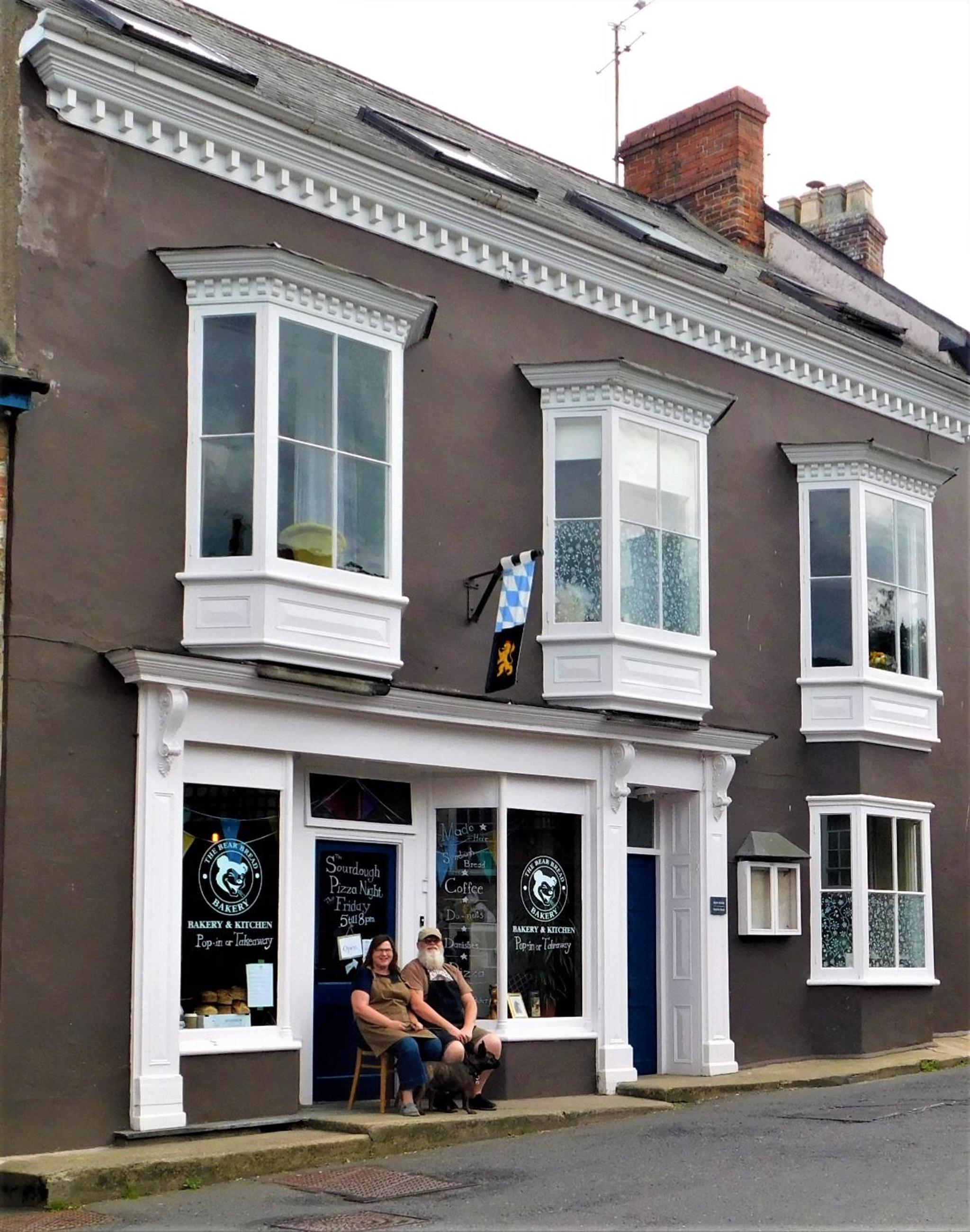Bear House B&B, Ensuite room above the Brachio Bakery Cafe, Colyton