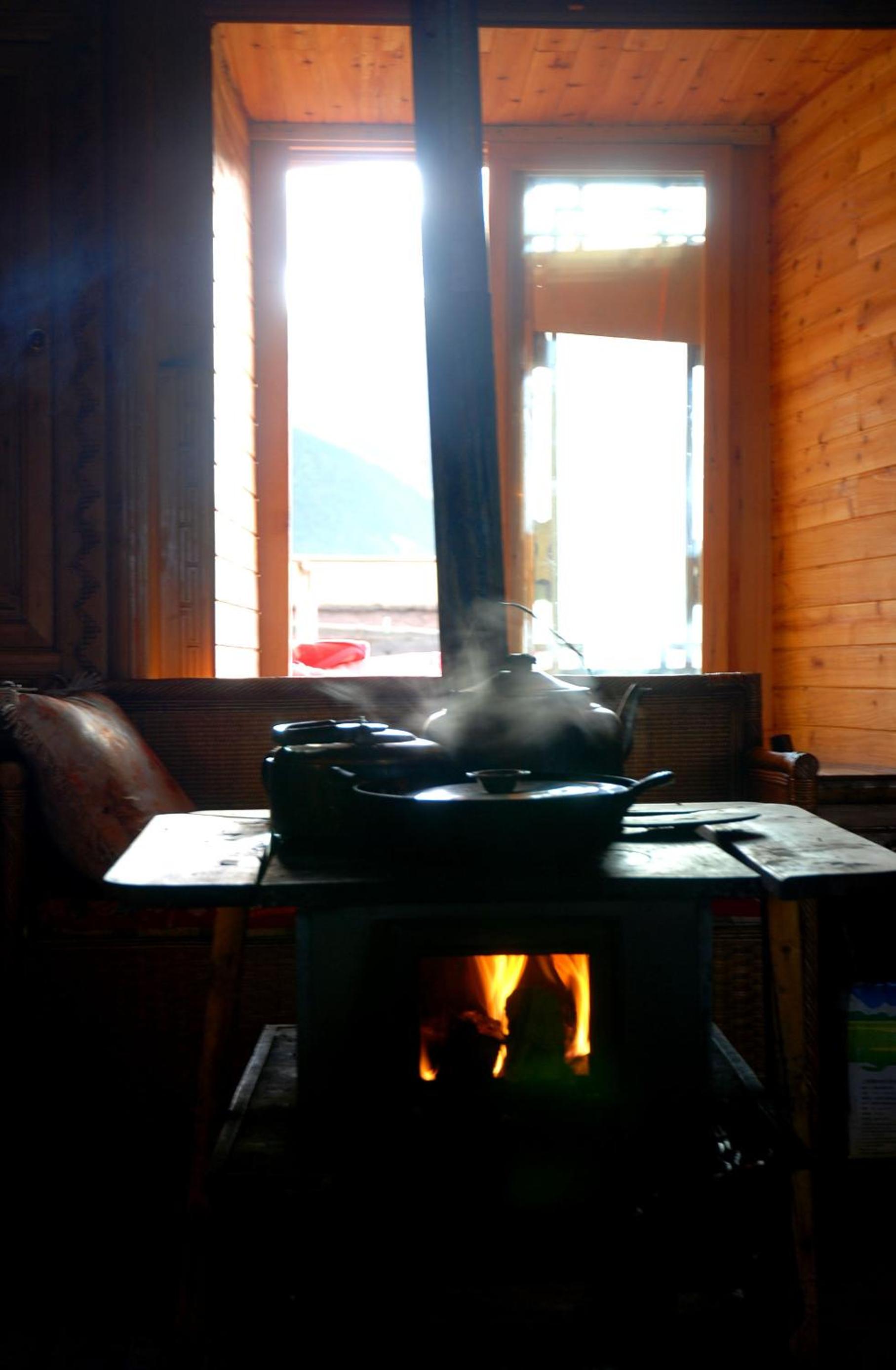Shangri-La Lao Shay Youth Hostel