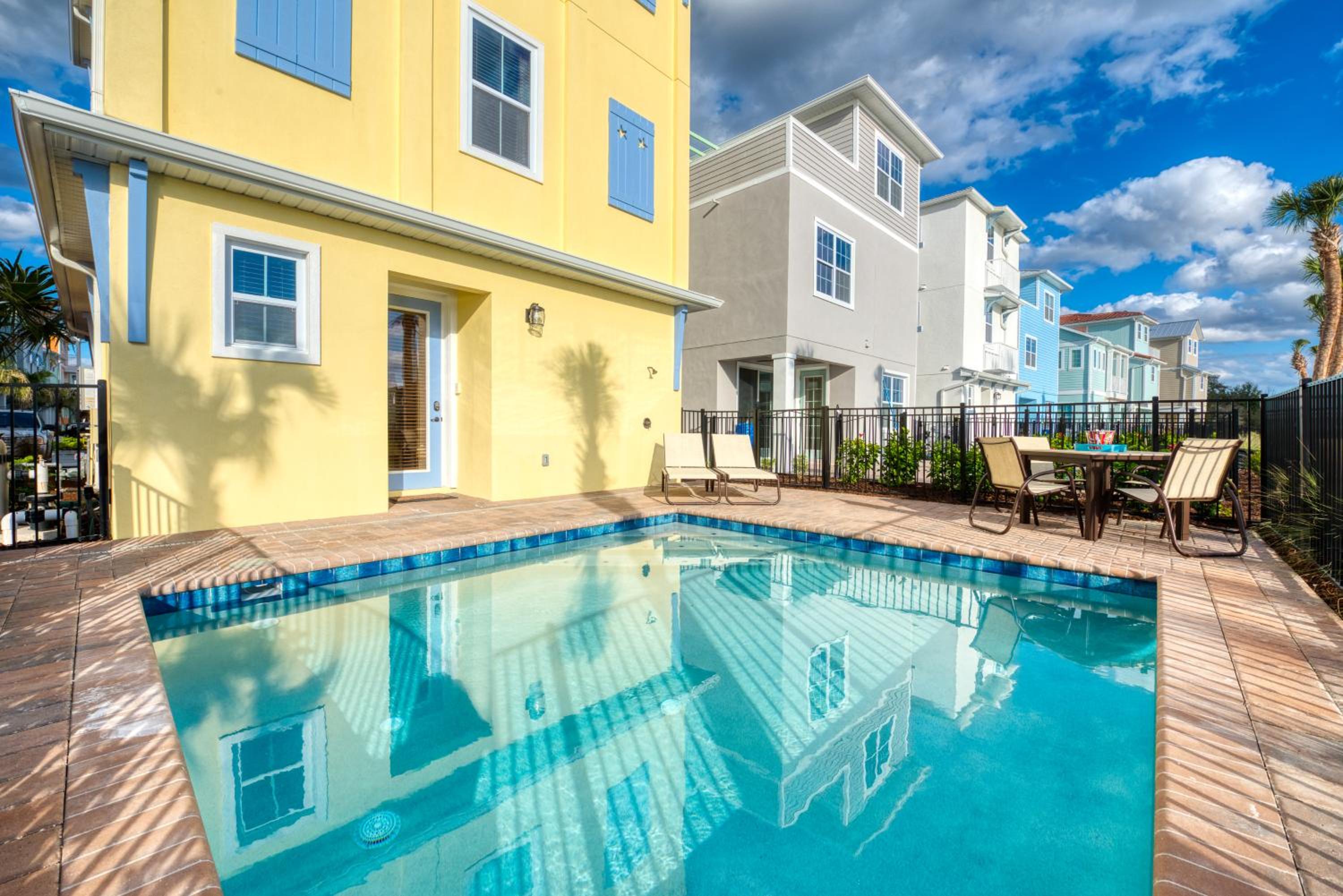 Margaritaville Resort Orlando with H2O Waterpark