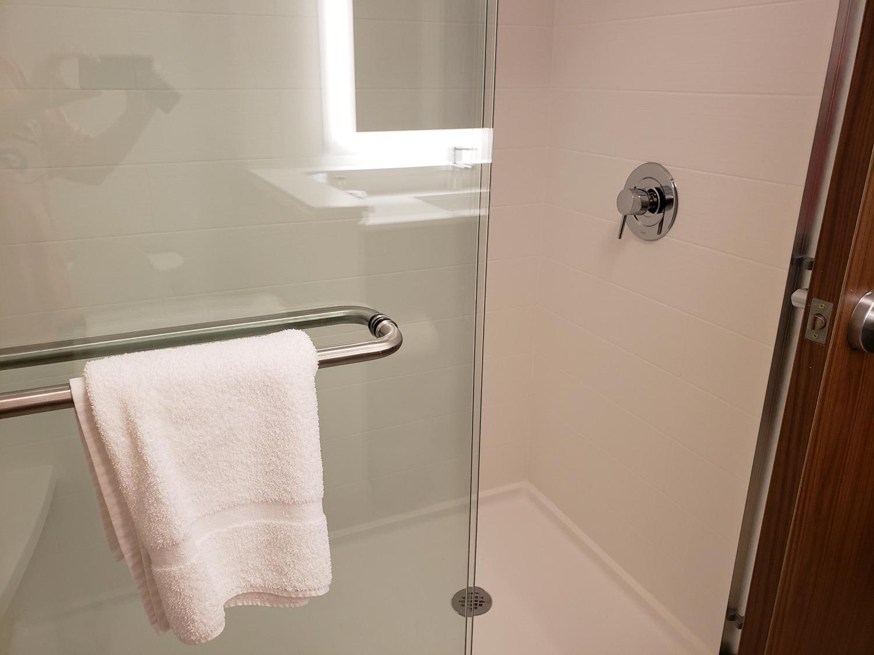 Ridgeland Vacations - Holiday Inn Express  Suites - Savannah N - Port Wentworth, an IHG Hotel - Property Image 4