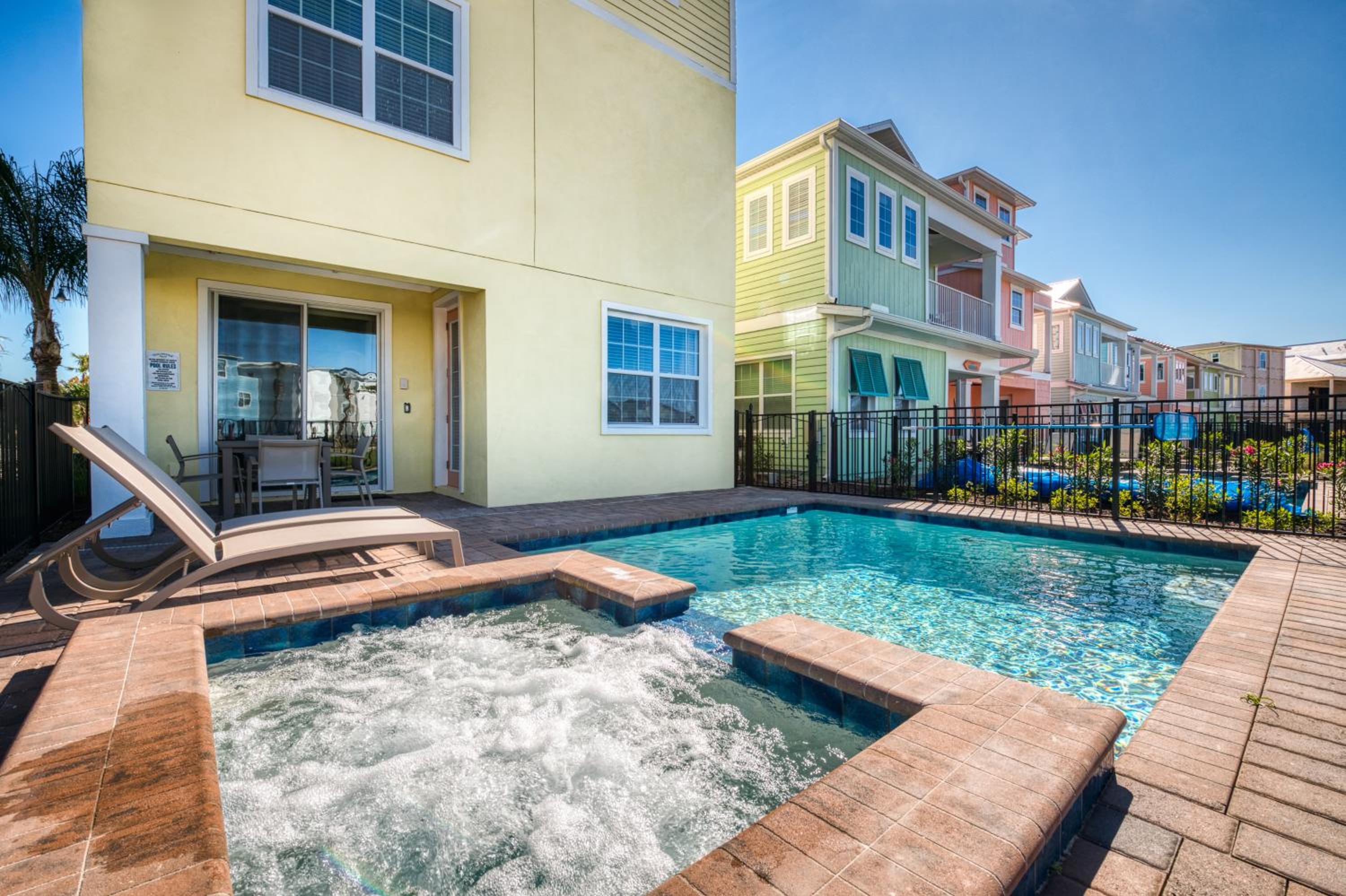 Margaritaville Resort Orlando with H2O Waterpark