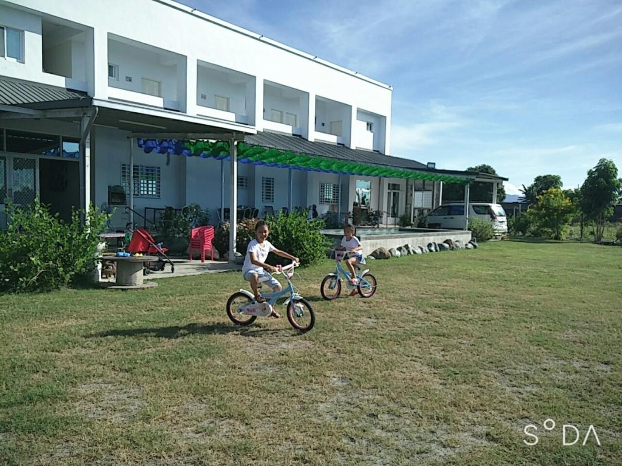 Photo 9
