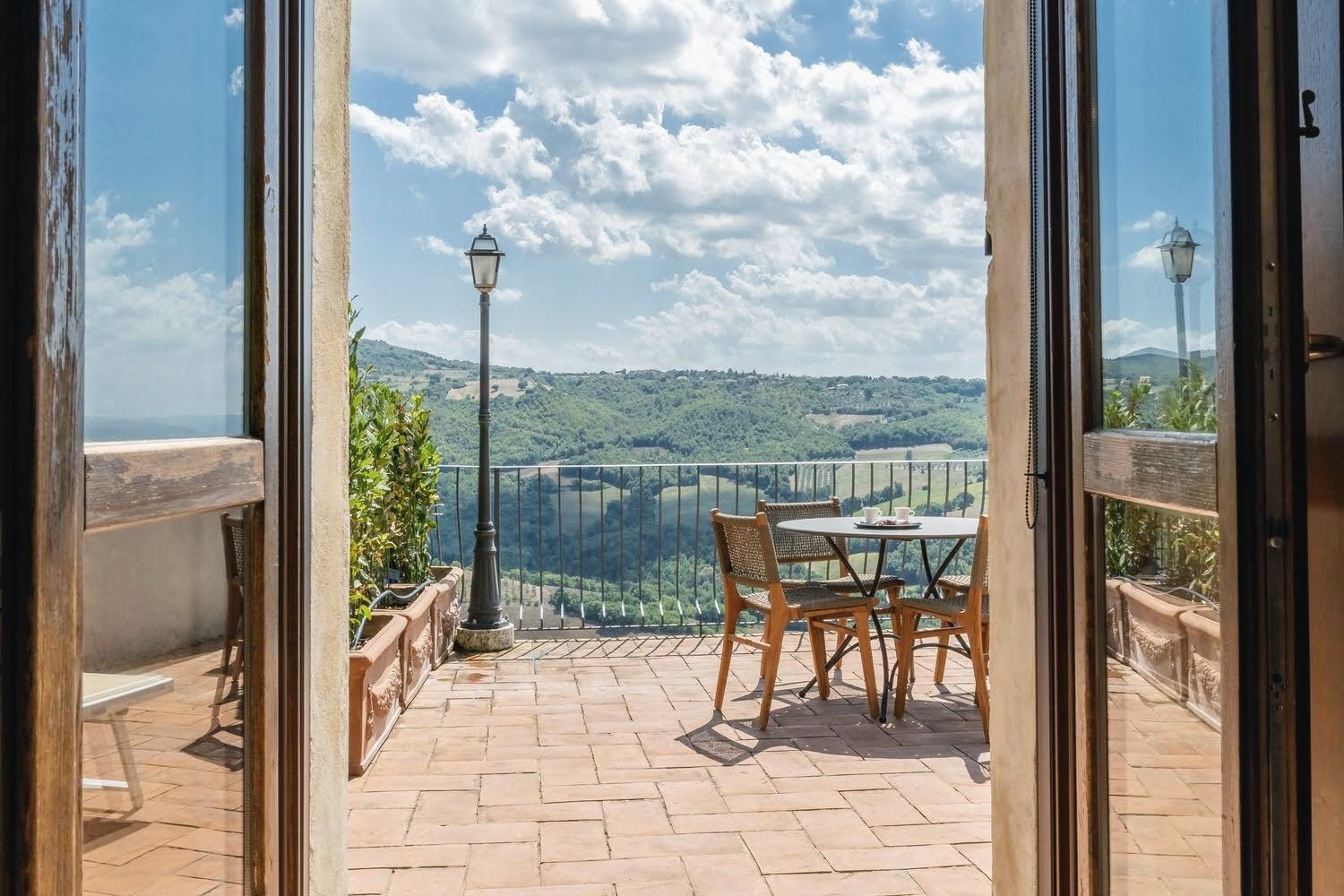 Aethos Hotel Saragano