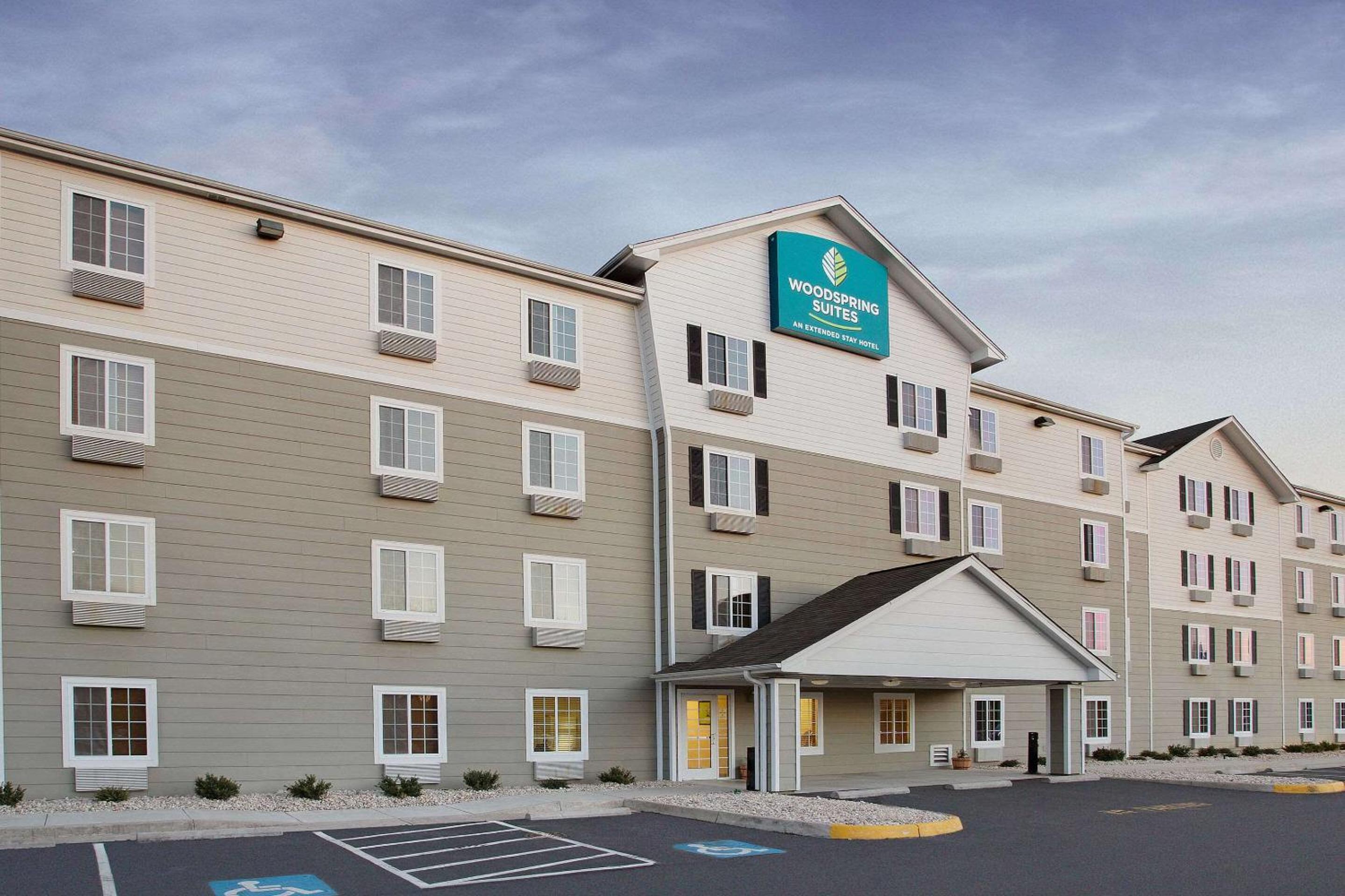 WoodSpring Suites Colonial Heights Fort Lee